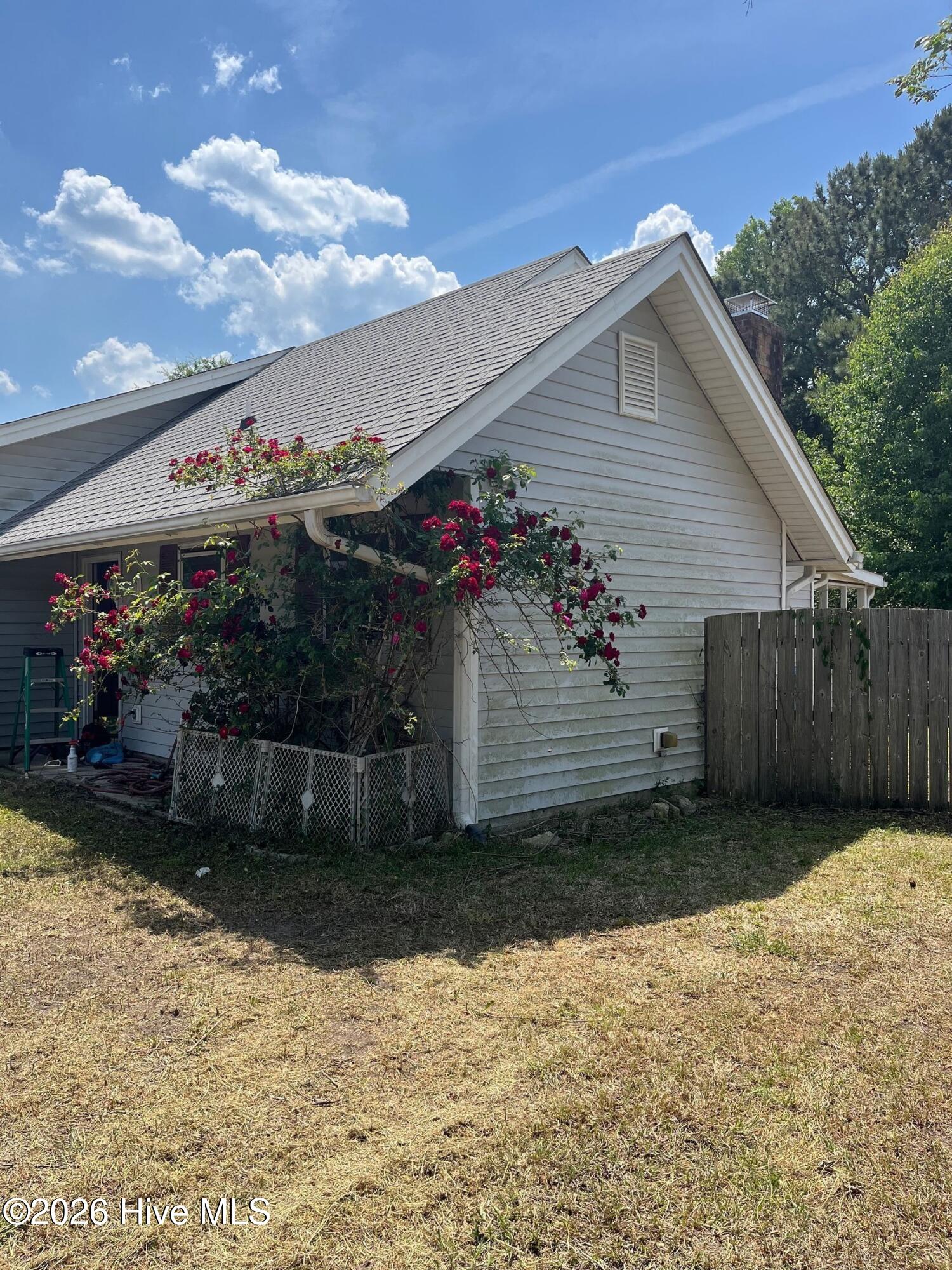 100569627 | Photo 30