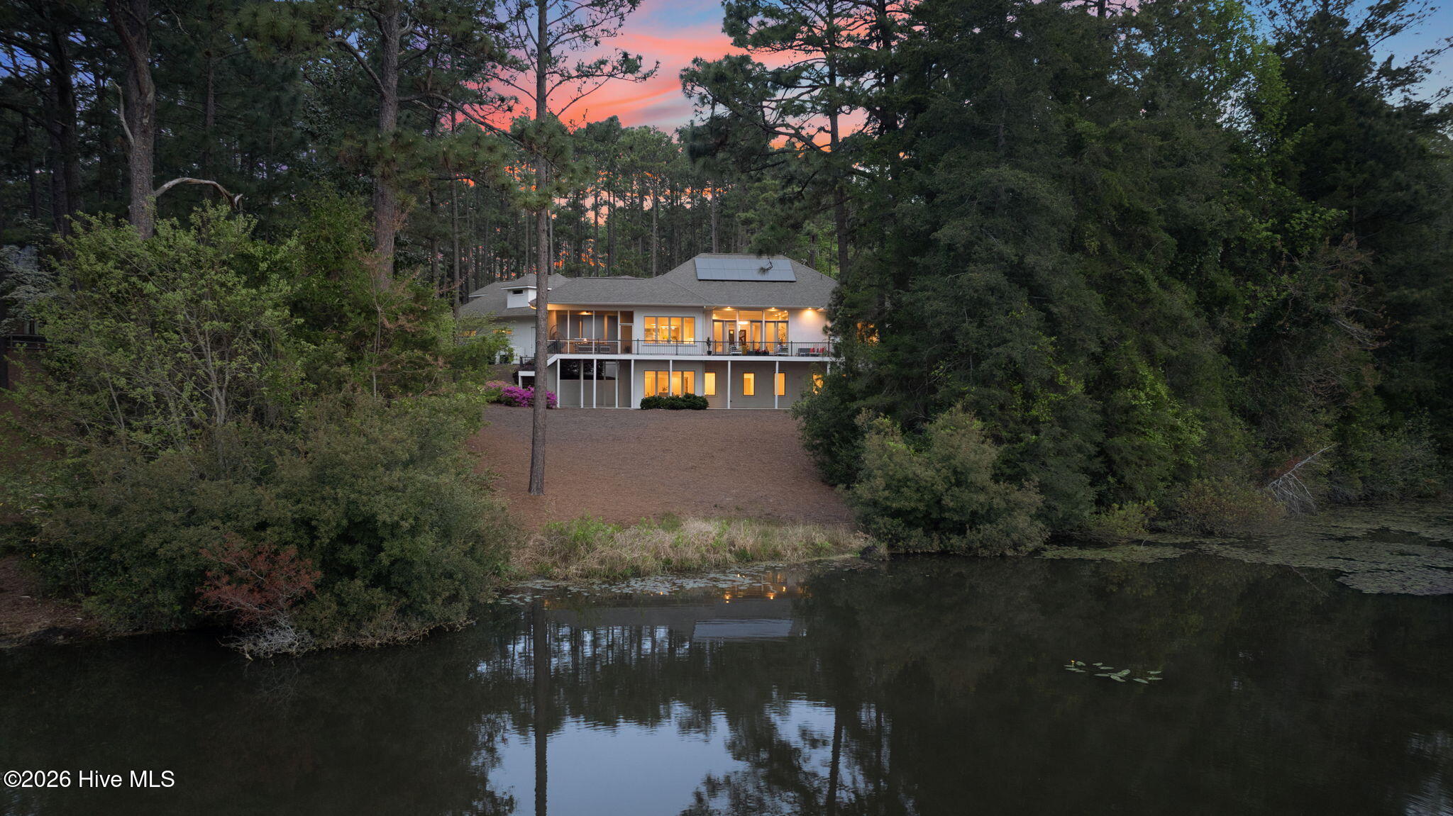 5590 Heated & Cooled SF