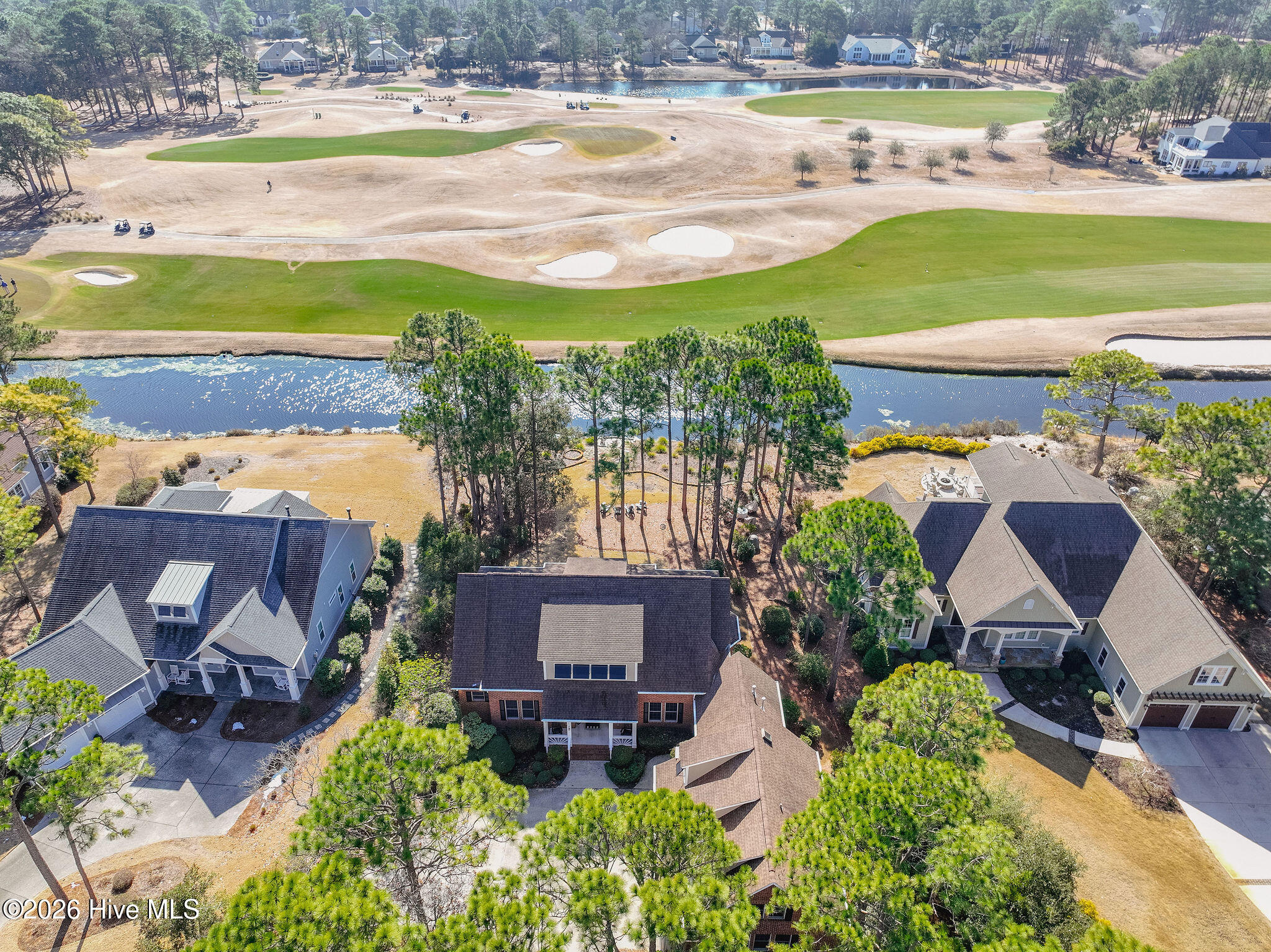 100553597 | Photo 77