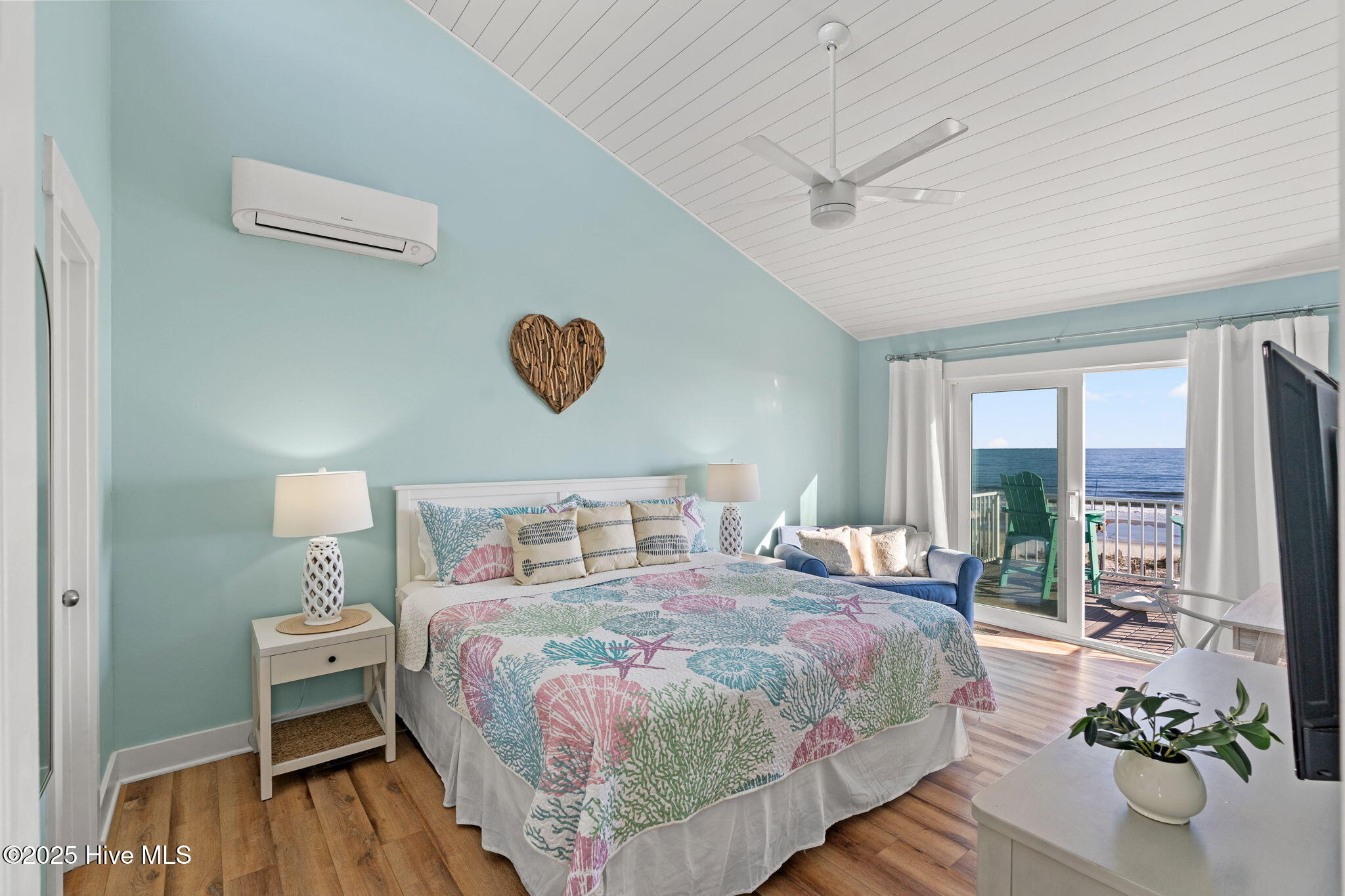 100540283 | Photo 30