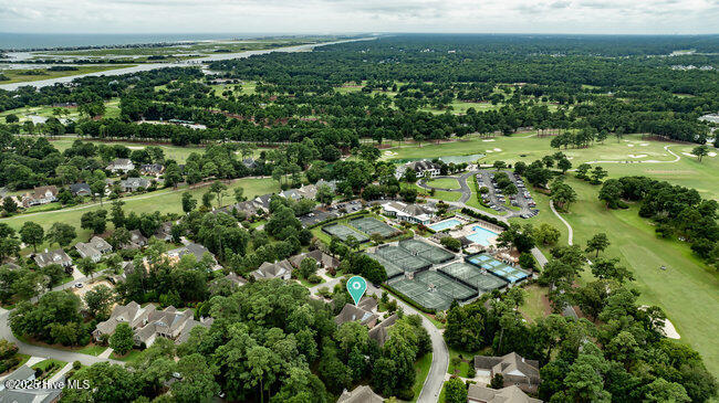 100527841 | Photo 34