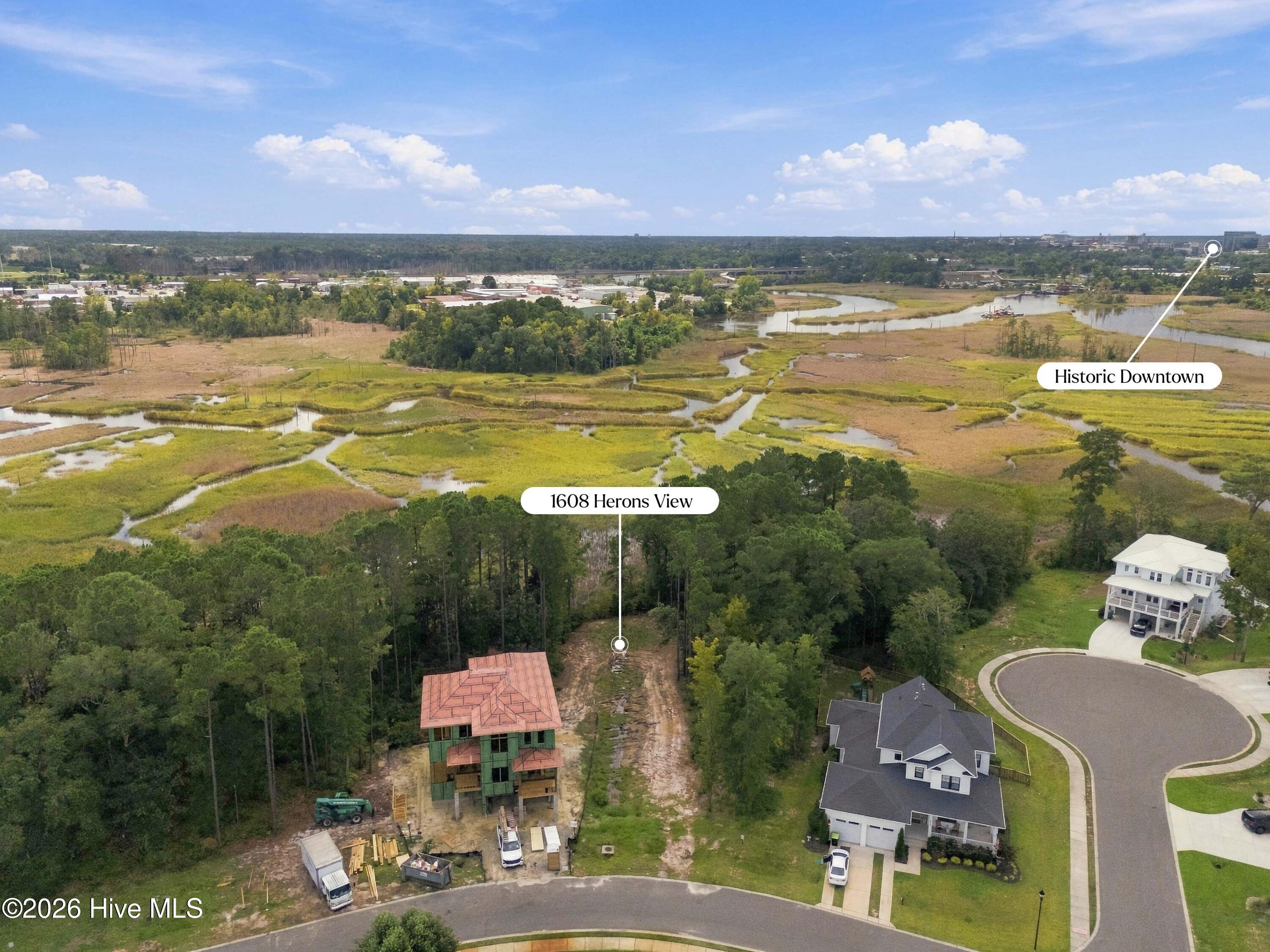 Listing photograph for 1608 Herons View Drive, Wilmington, NC 28401