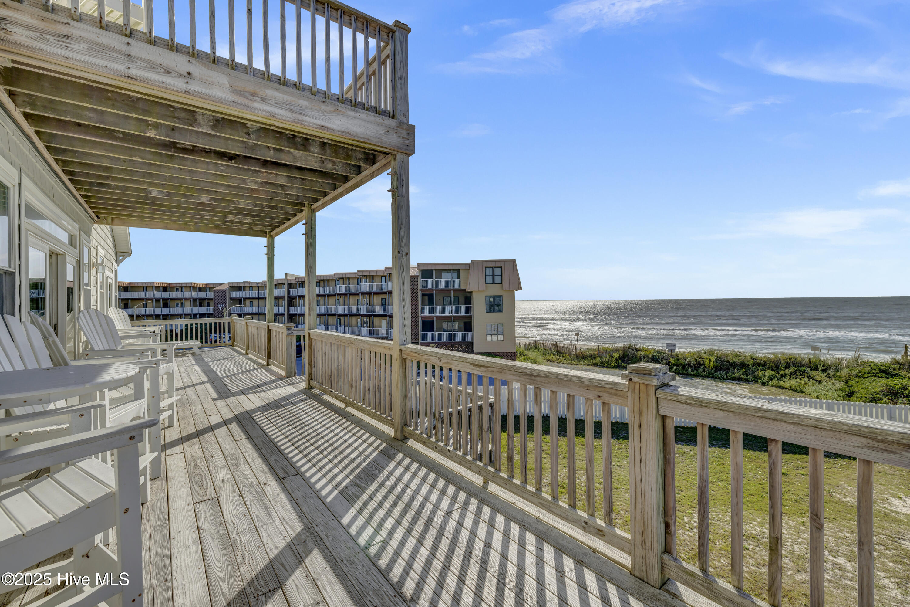 100535806 | Photo 15