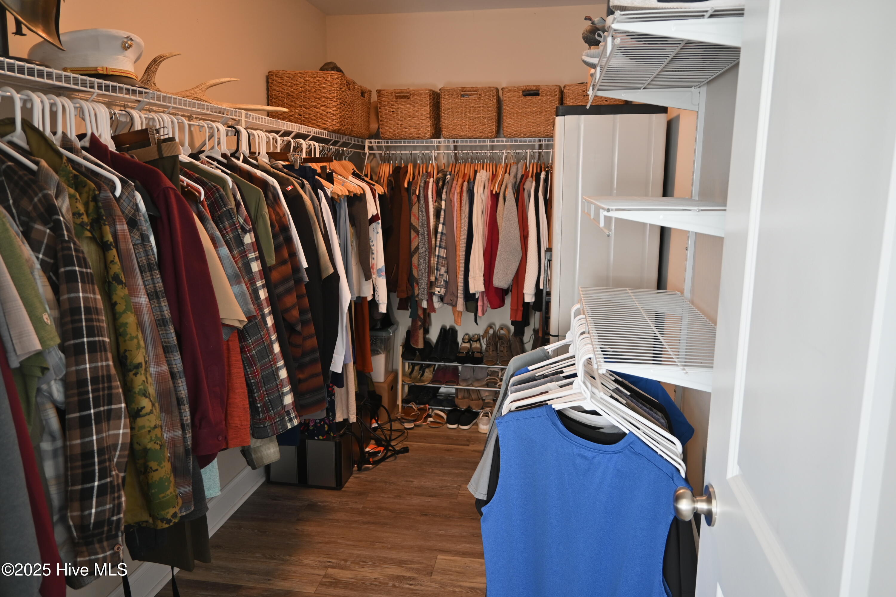 100547173 | Photo 23