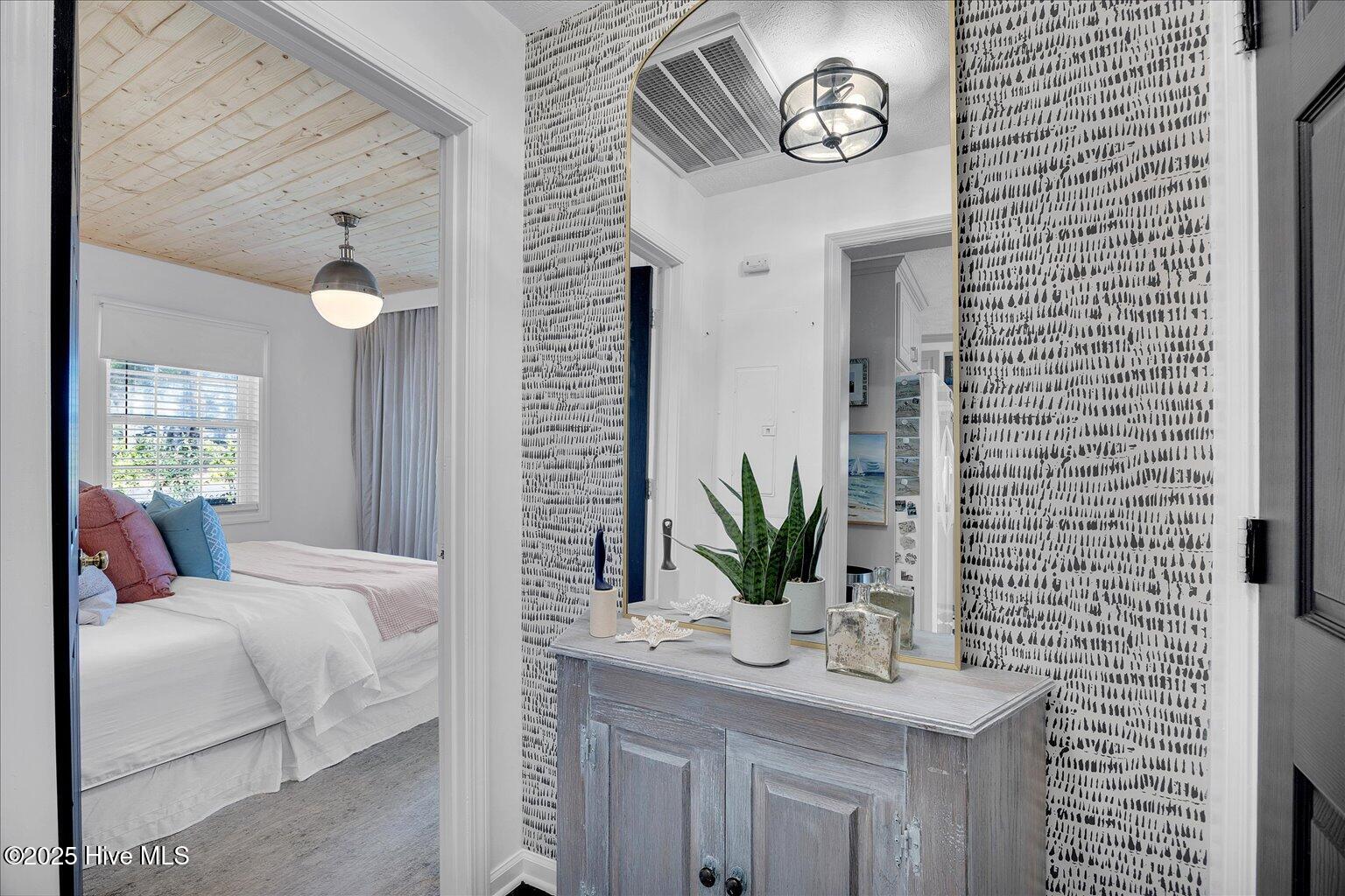 100555399 | Photo 24