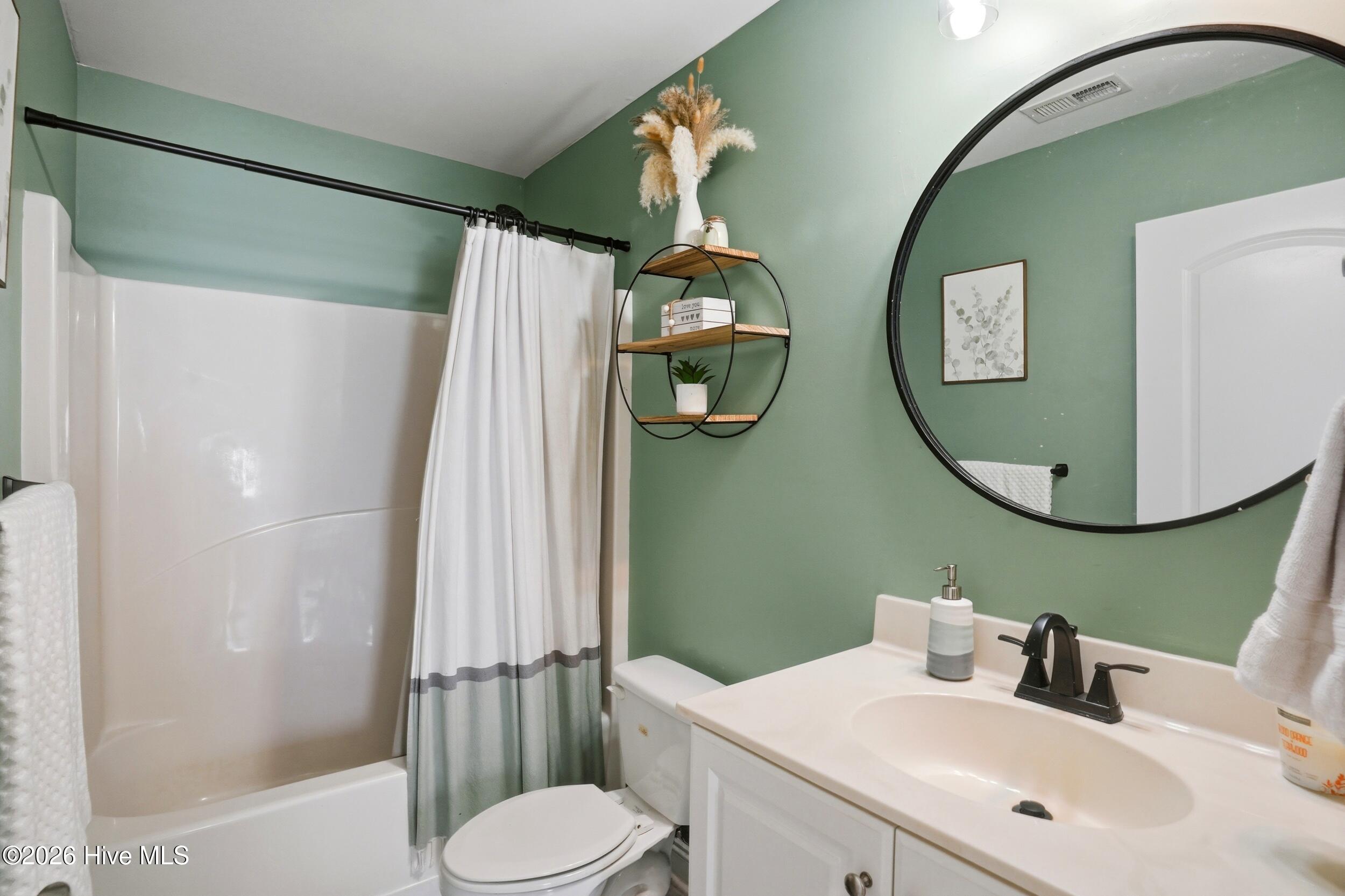 100567490 | Photo 19