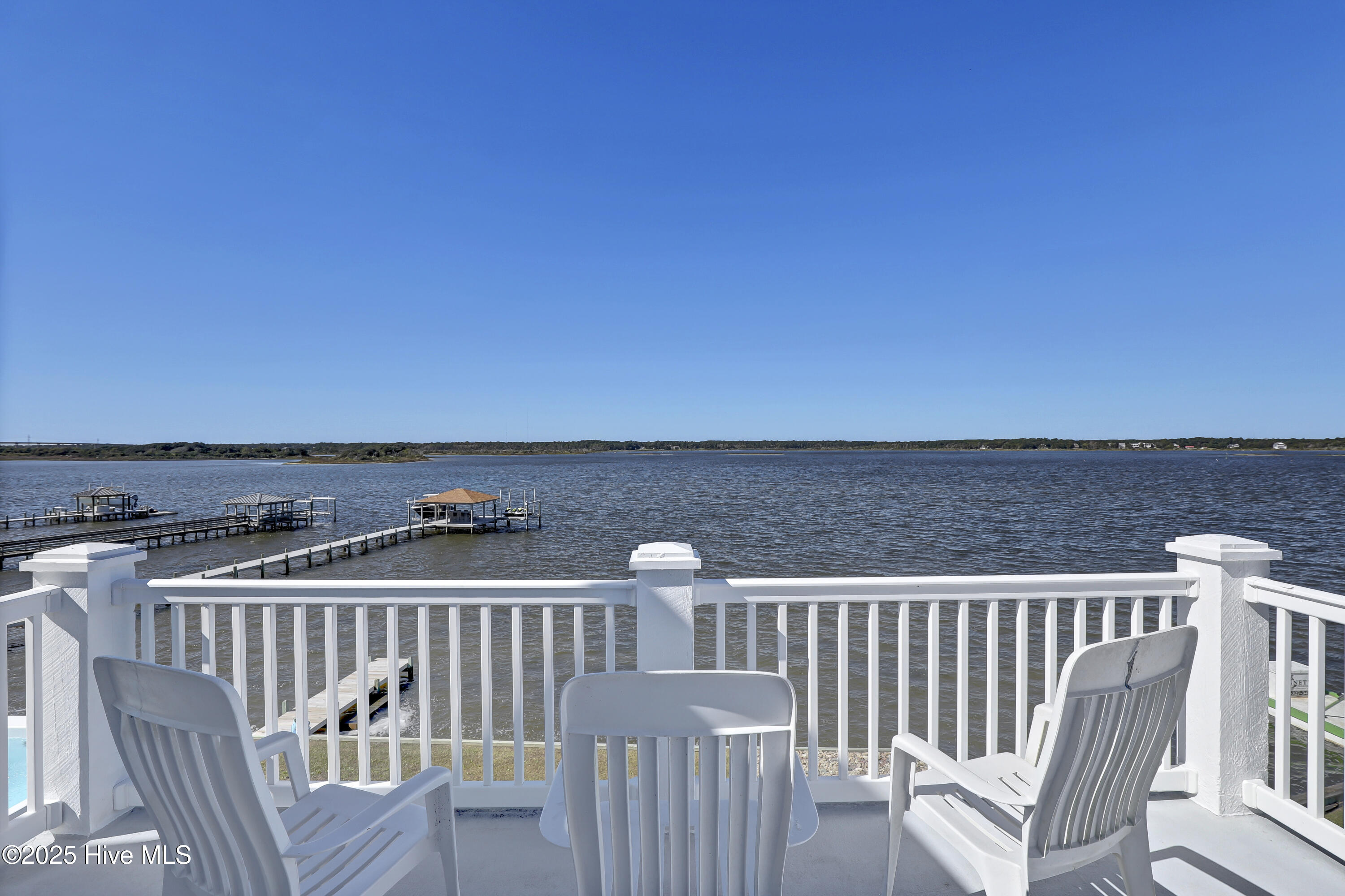 100537166 | Photo 52