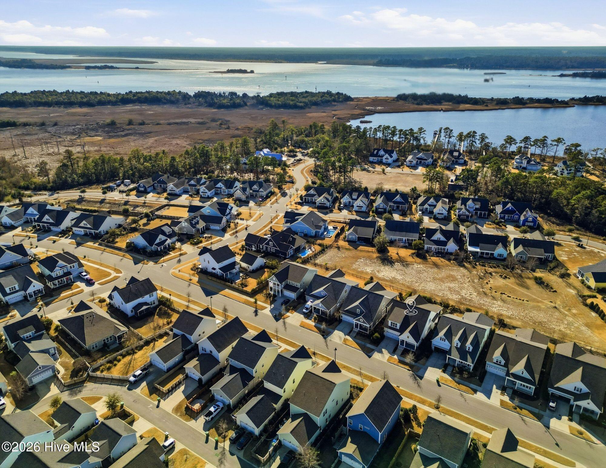 100551169 | Photo 36