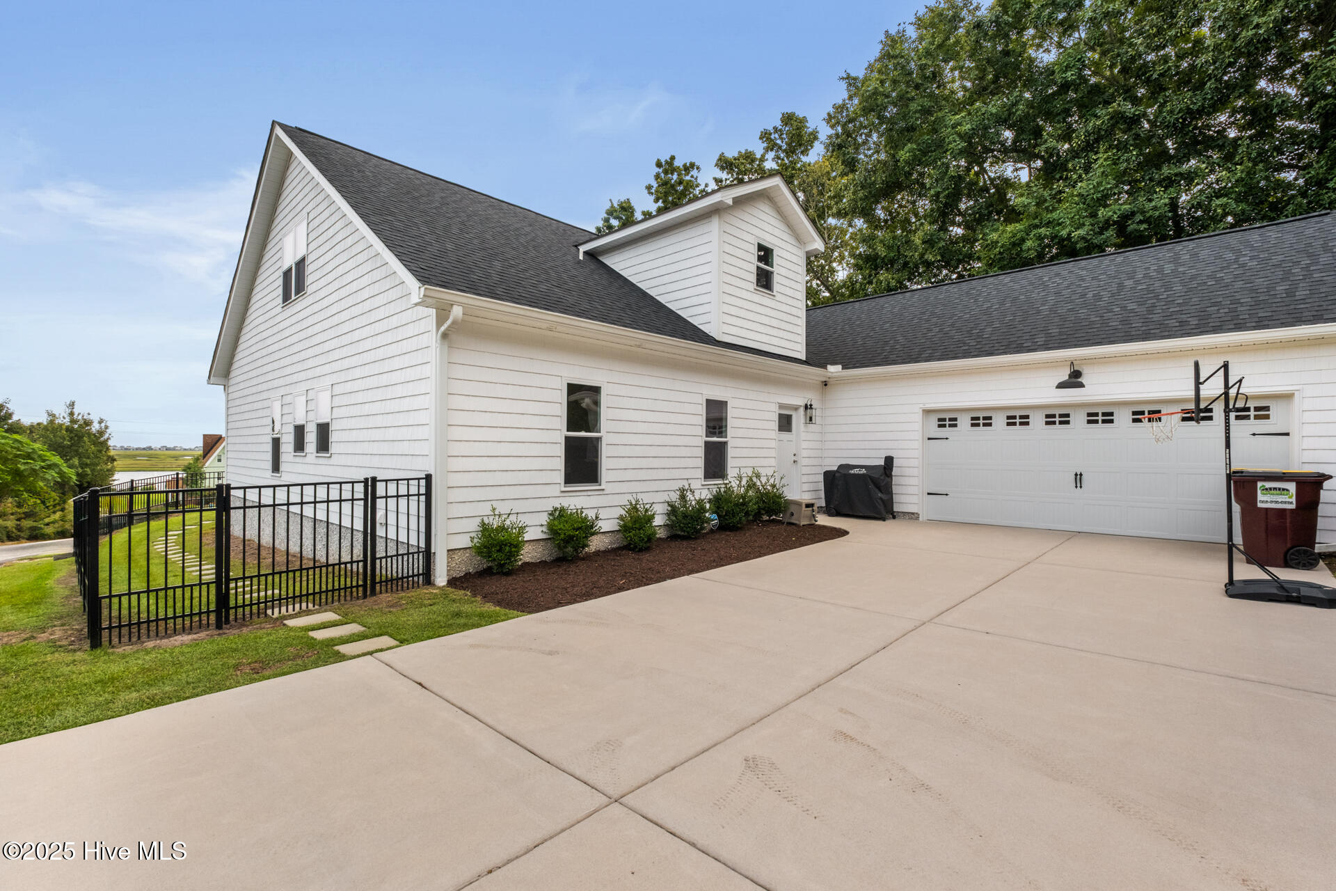 100554078 | Photo 49