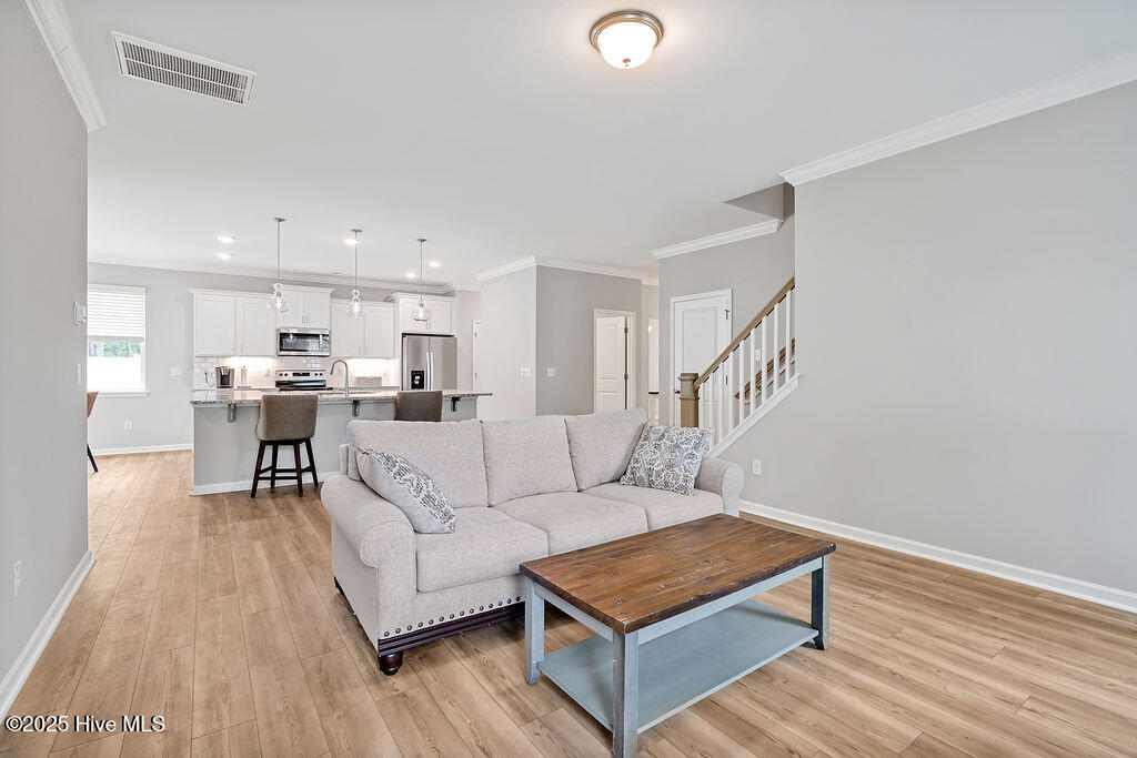 100563599 | Photo 39