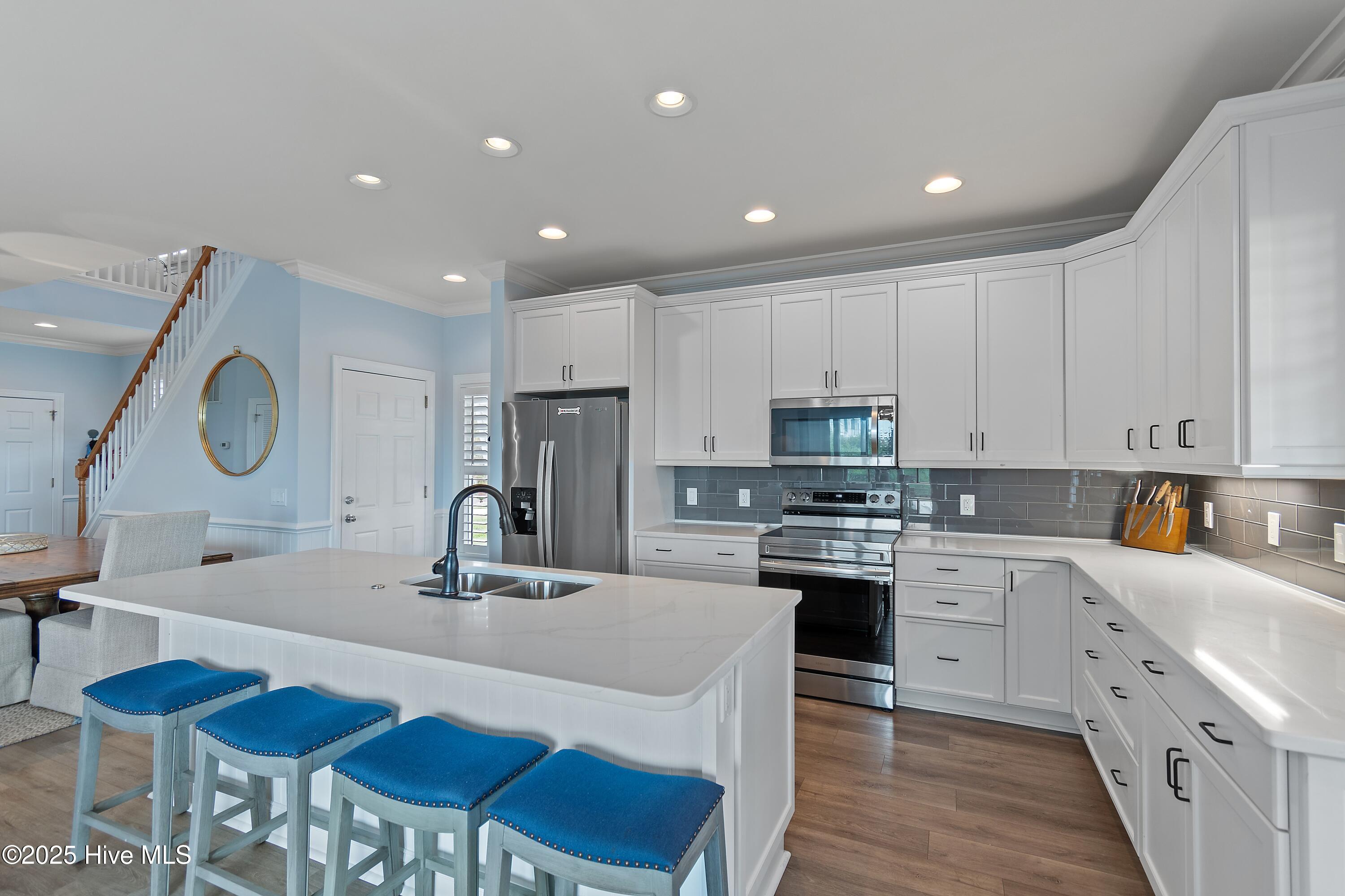 100536702 | Photo 57