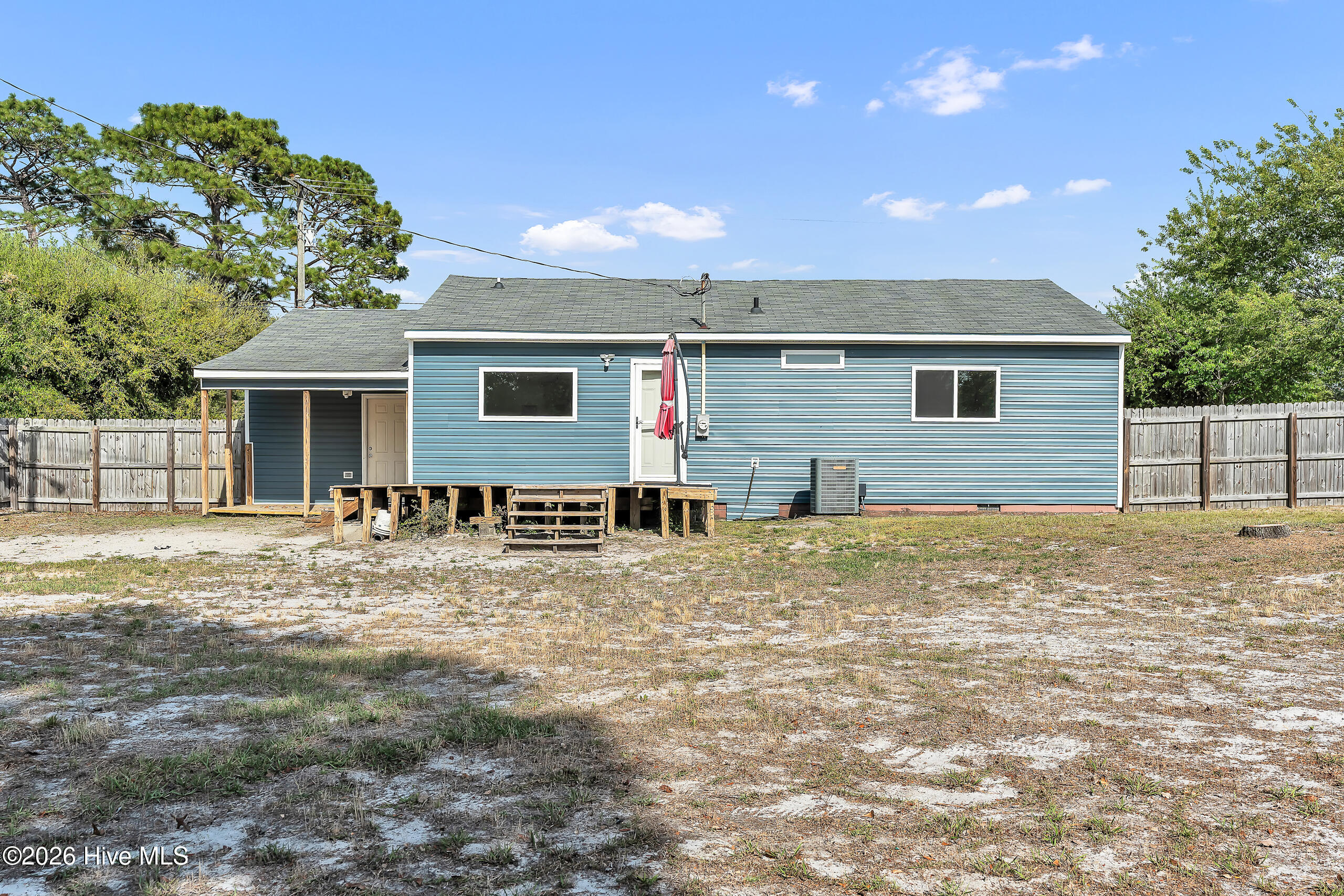 100567424 | Photo 30