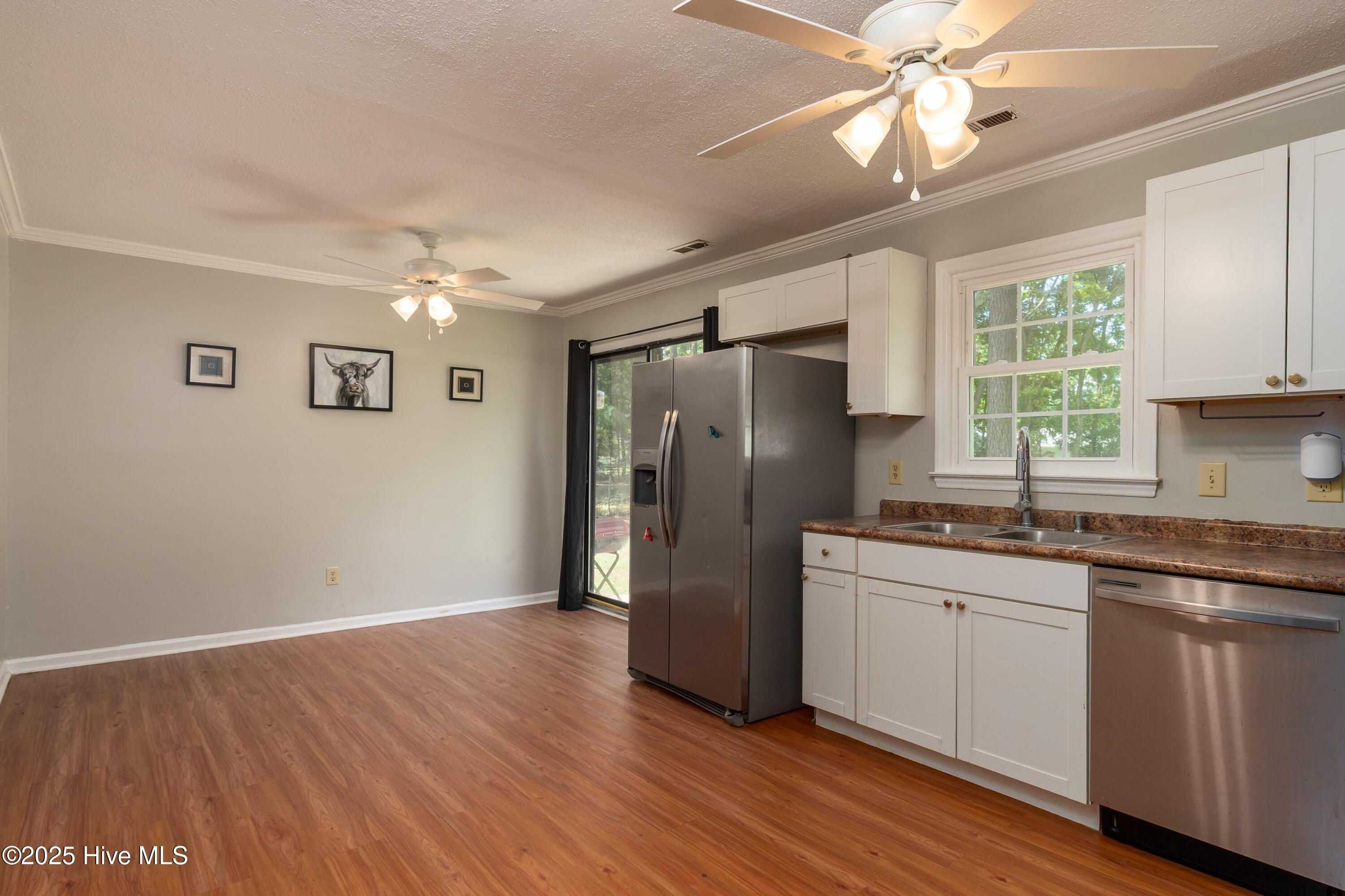 100523600 | Photo 16