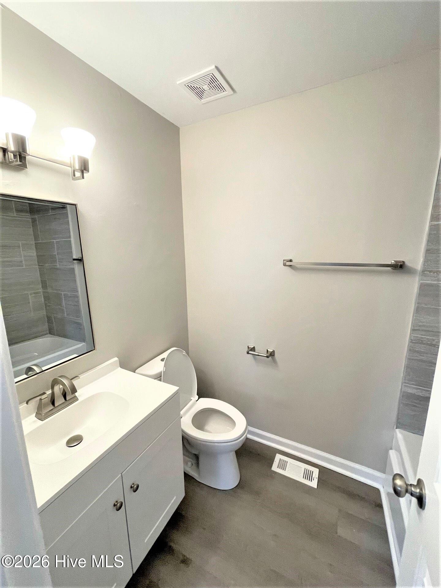 100566480 | Photo 17