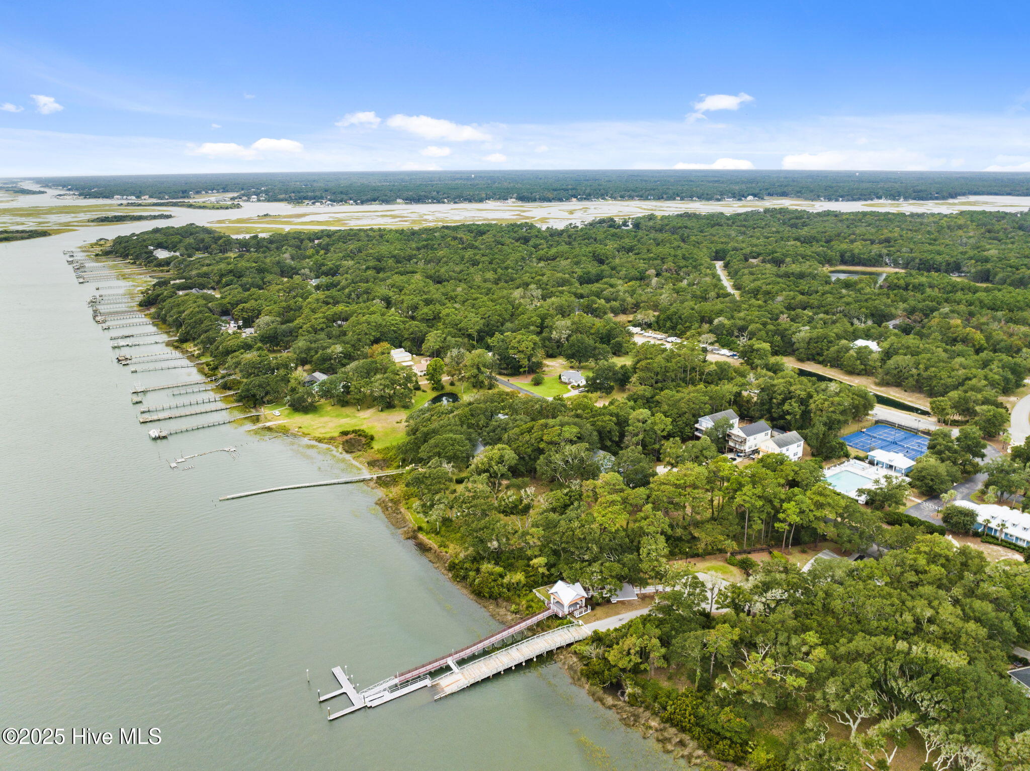 100532688 | Photo 54