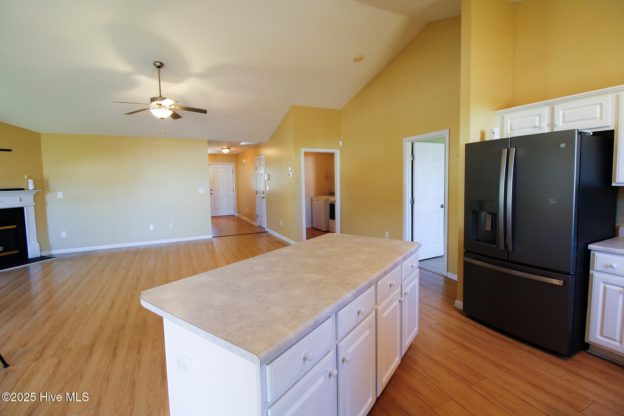 100537575 | Photo 19