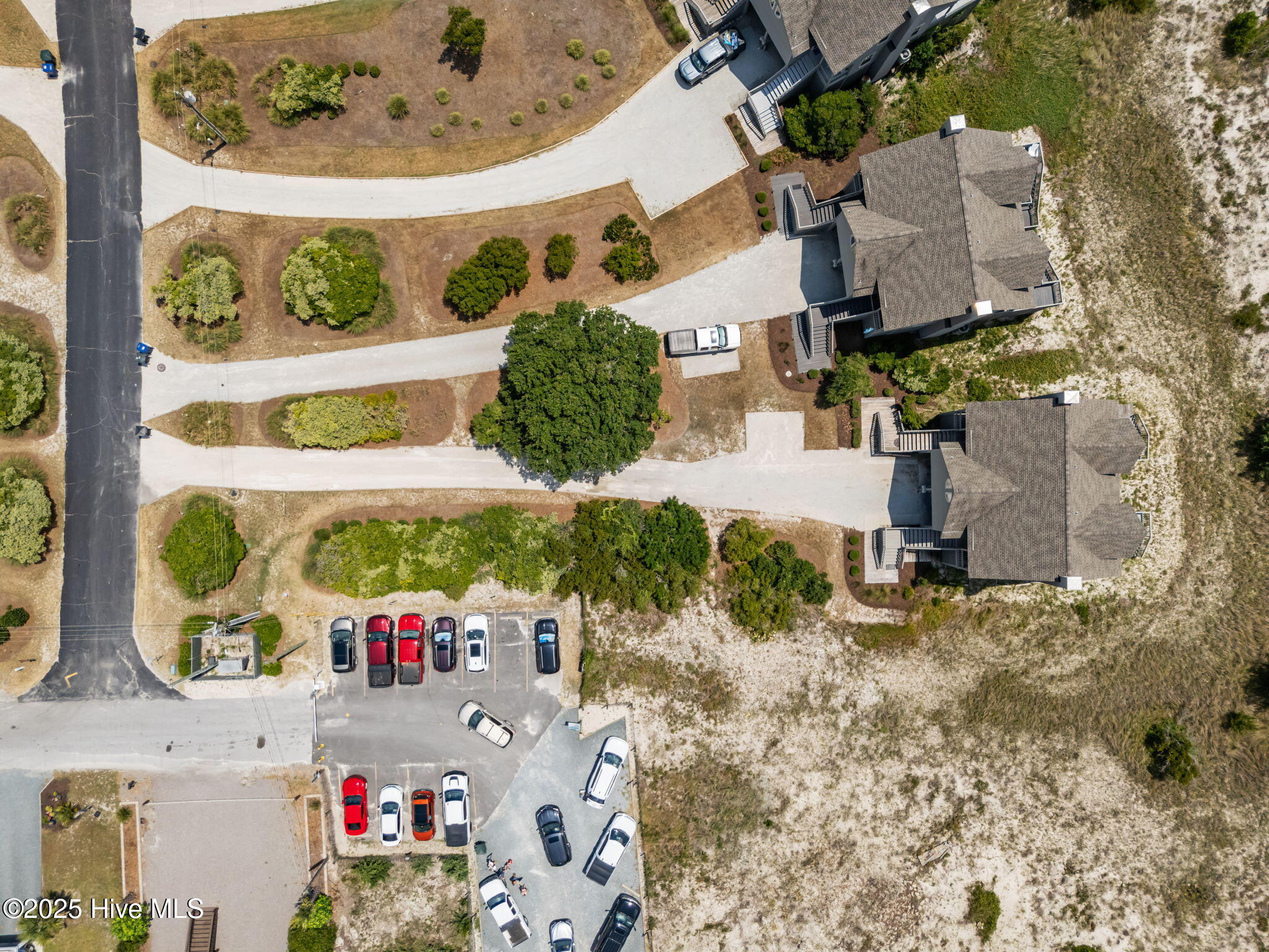 100540801 | Photo 43