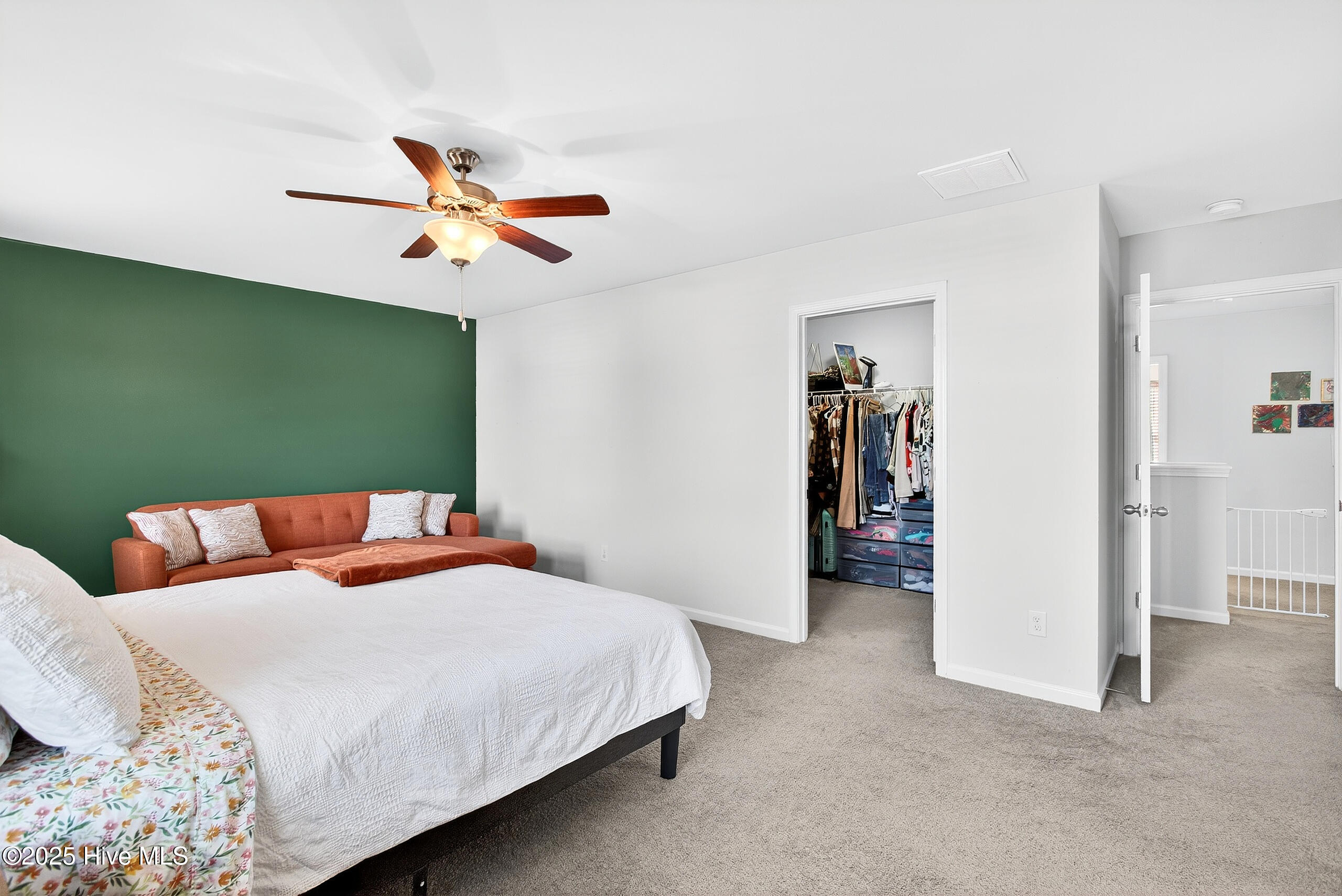 100539677 | Photo 17