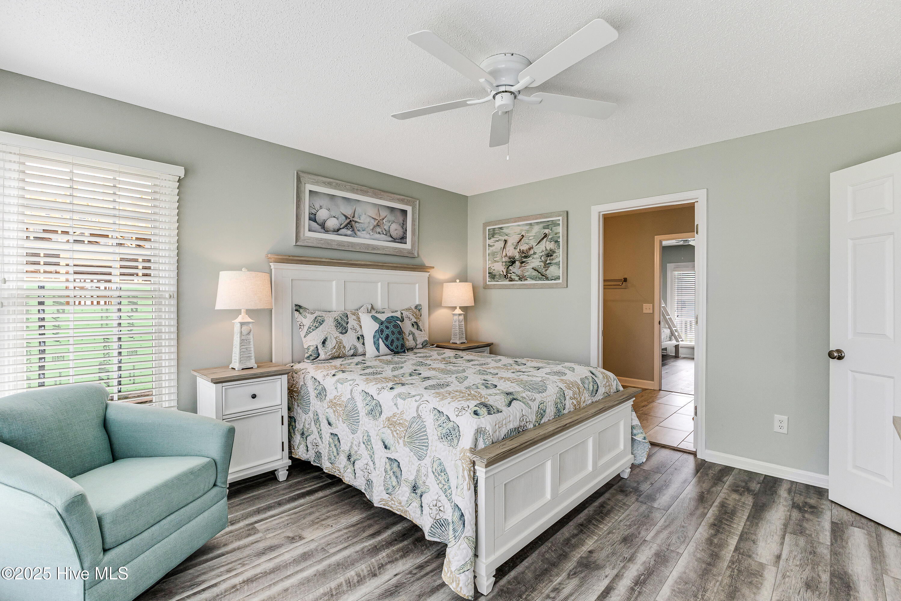 100530273 | Photo 24