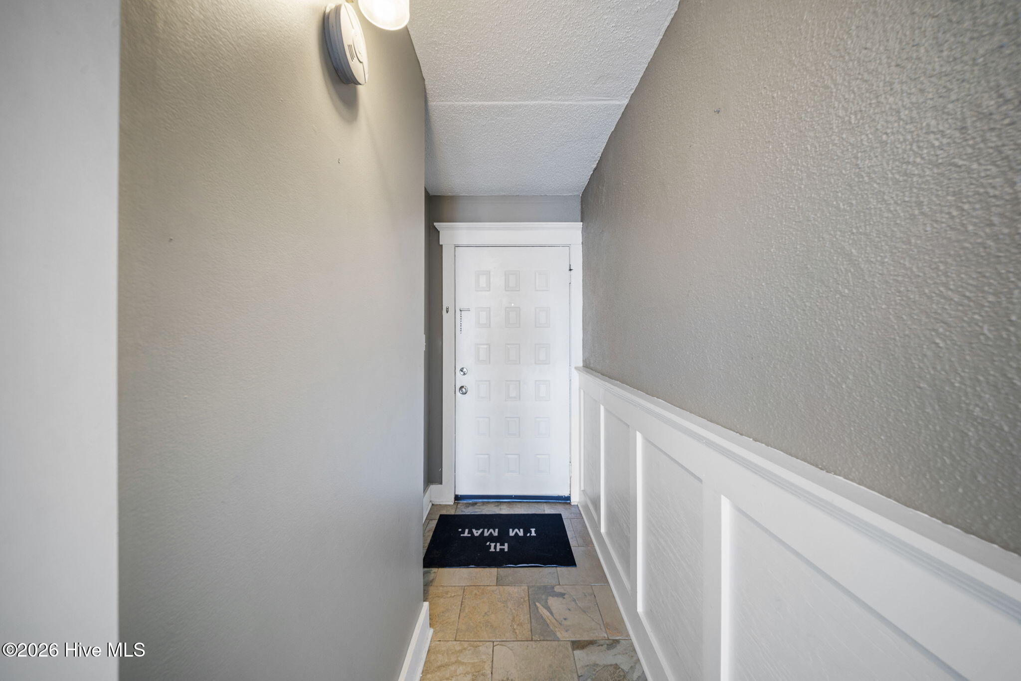 100561772 | Photo 11