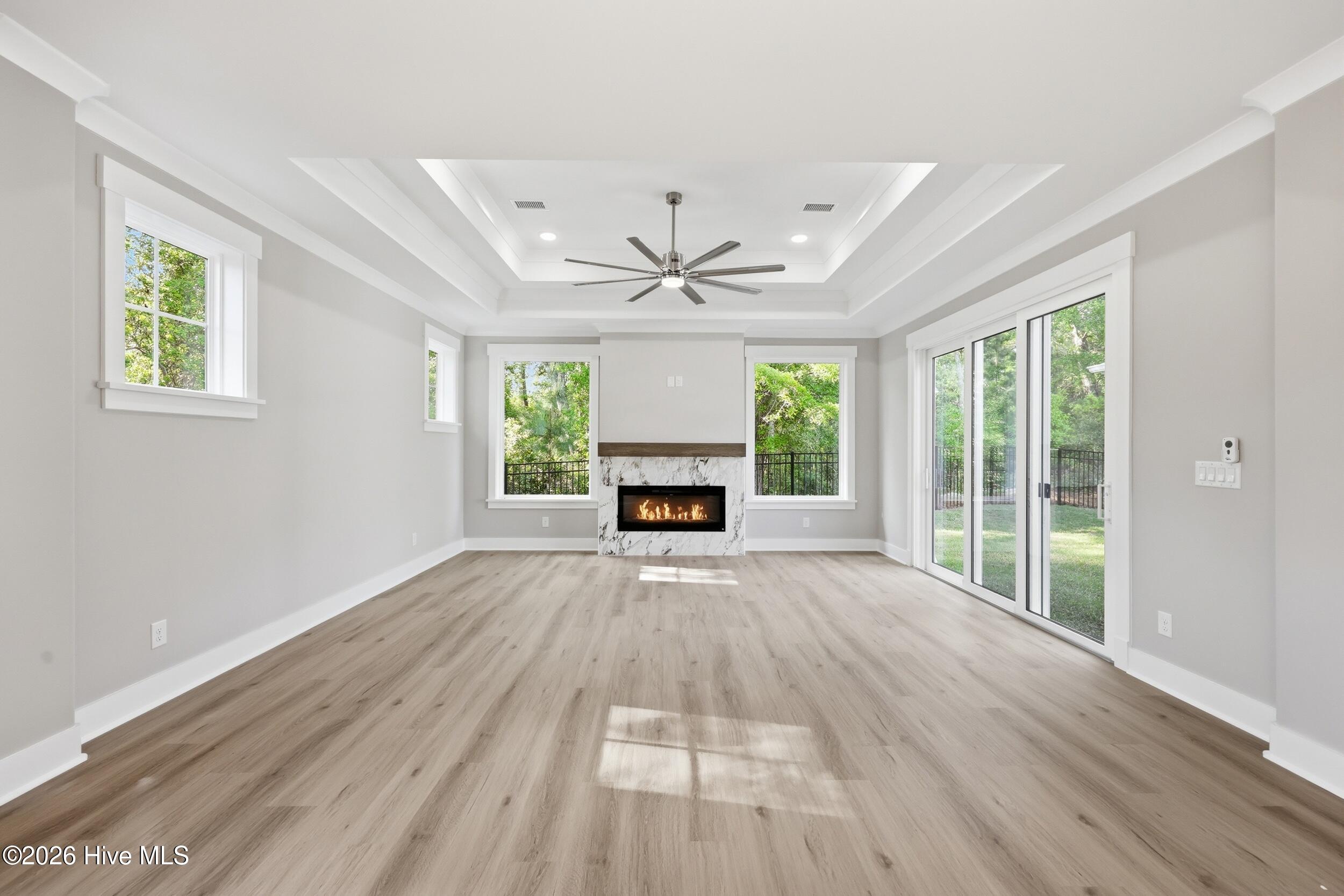 100548658 | Photo 10