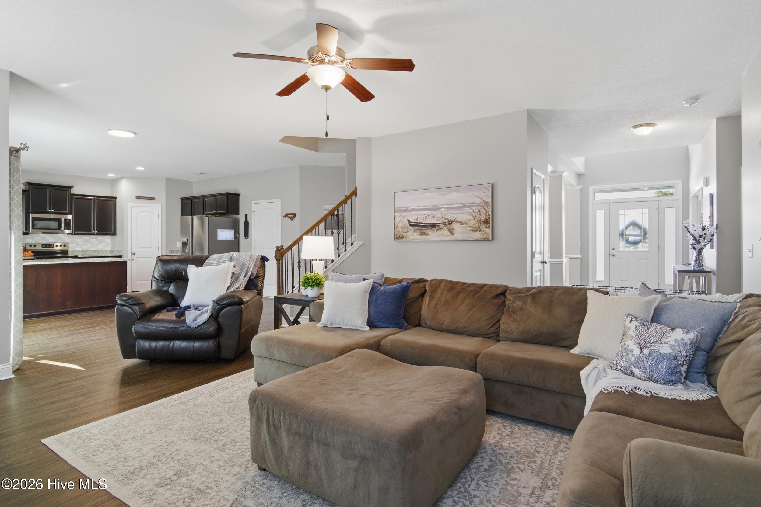 100552695 | Photo 17