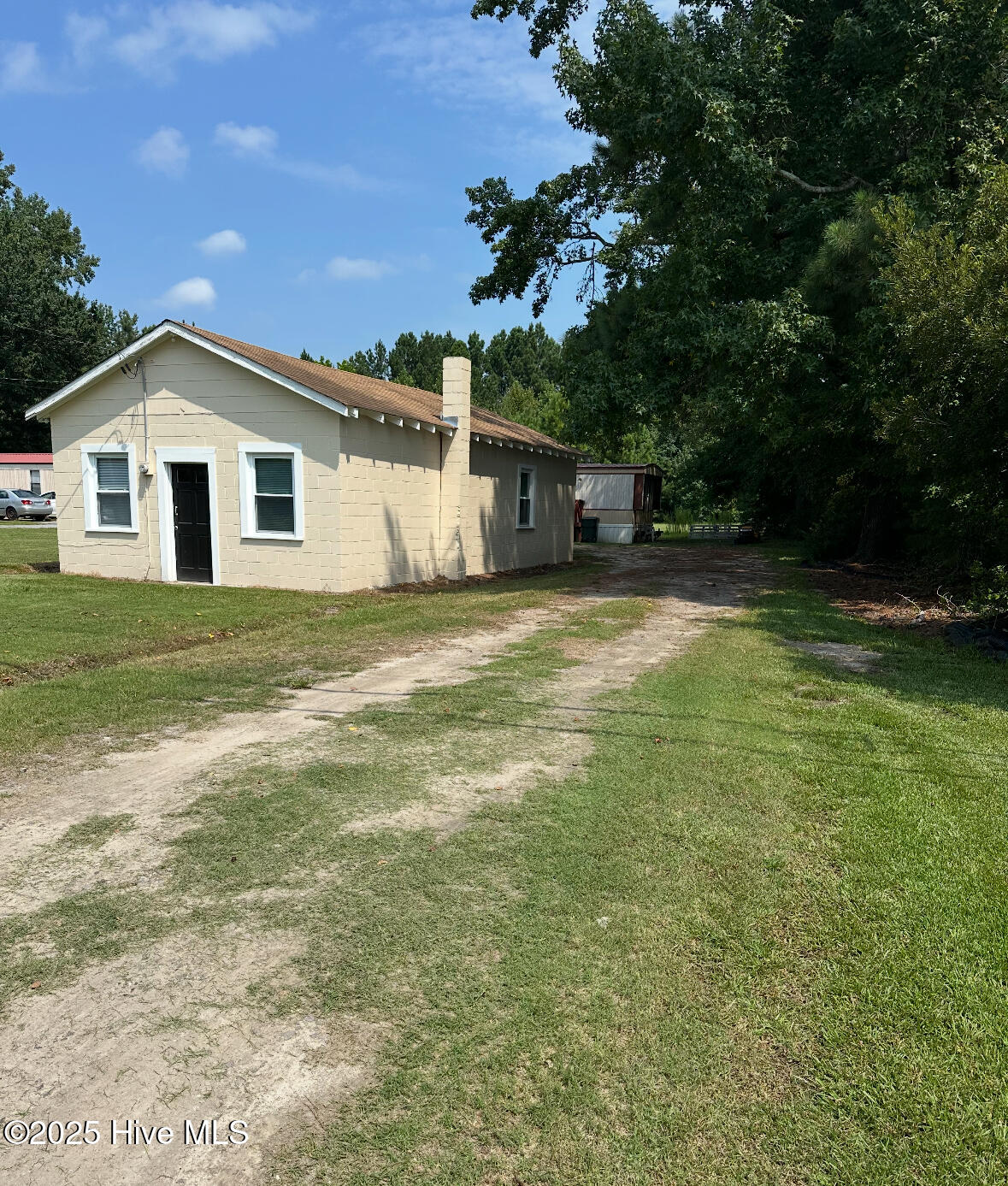 1DDF1D6E-7700-4104-85C8-1794F4D32186