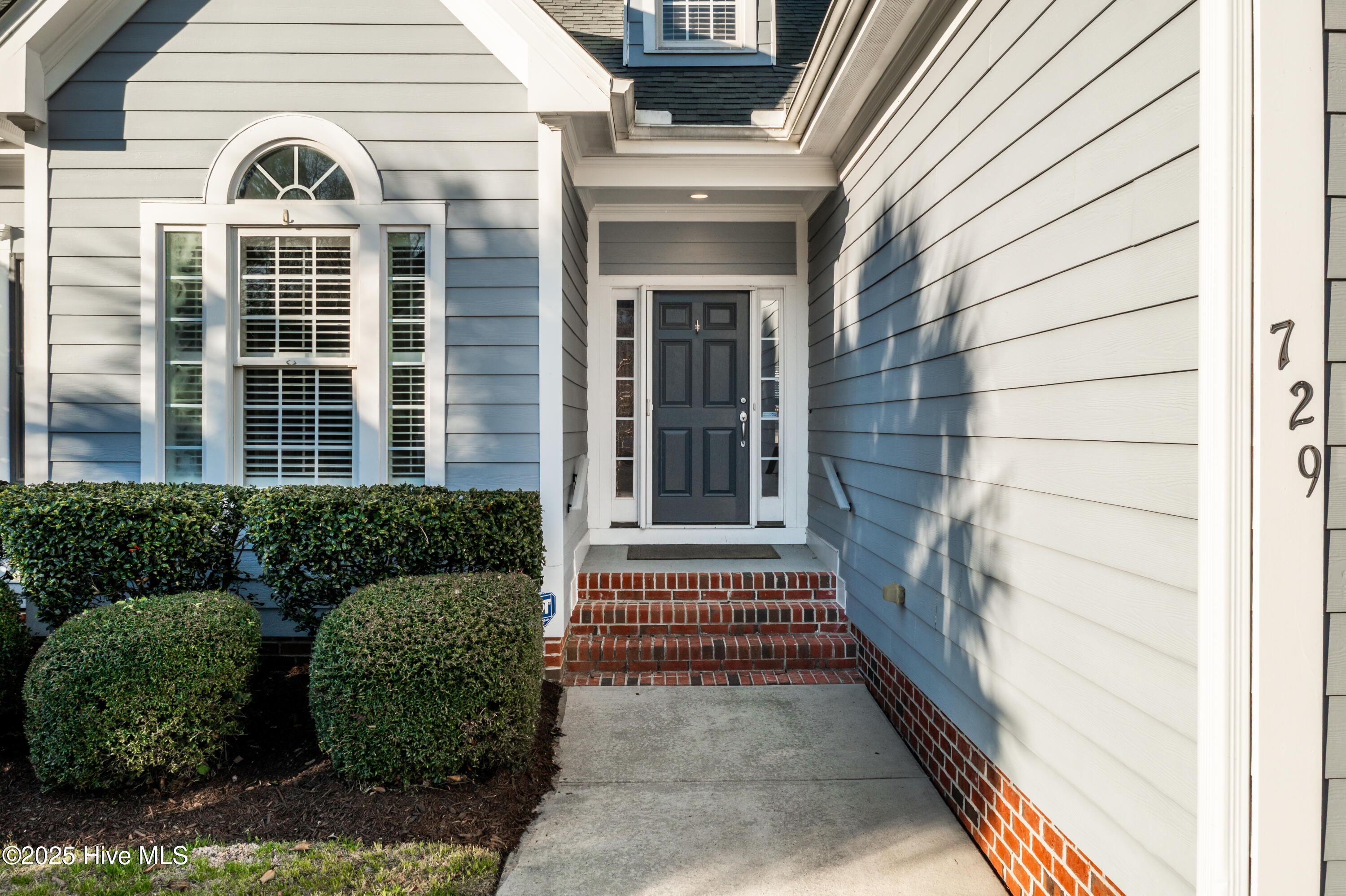 100497692 | Photo 48