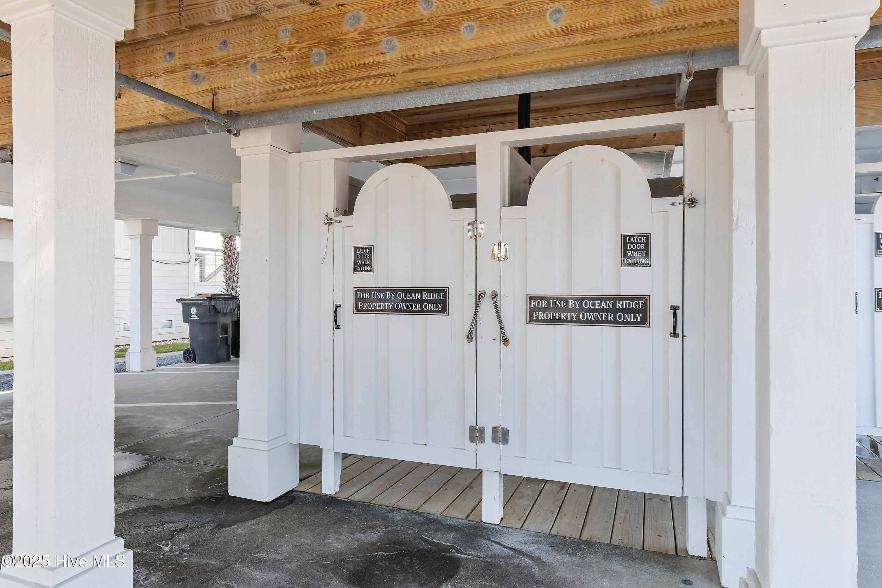 100518411 | Photo 82