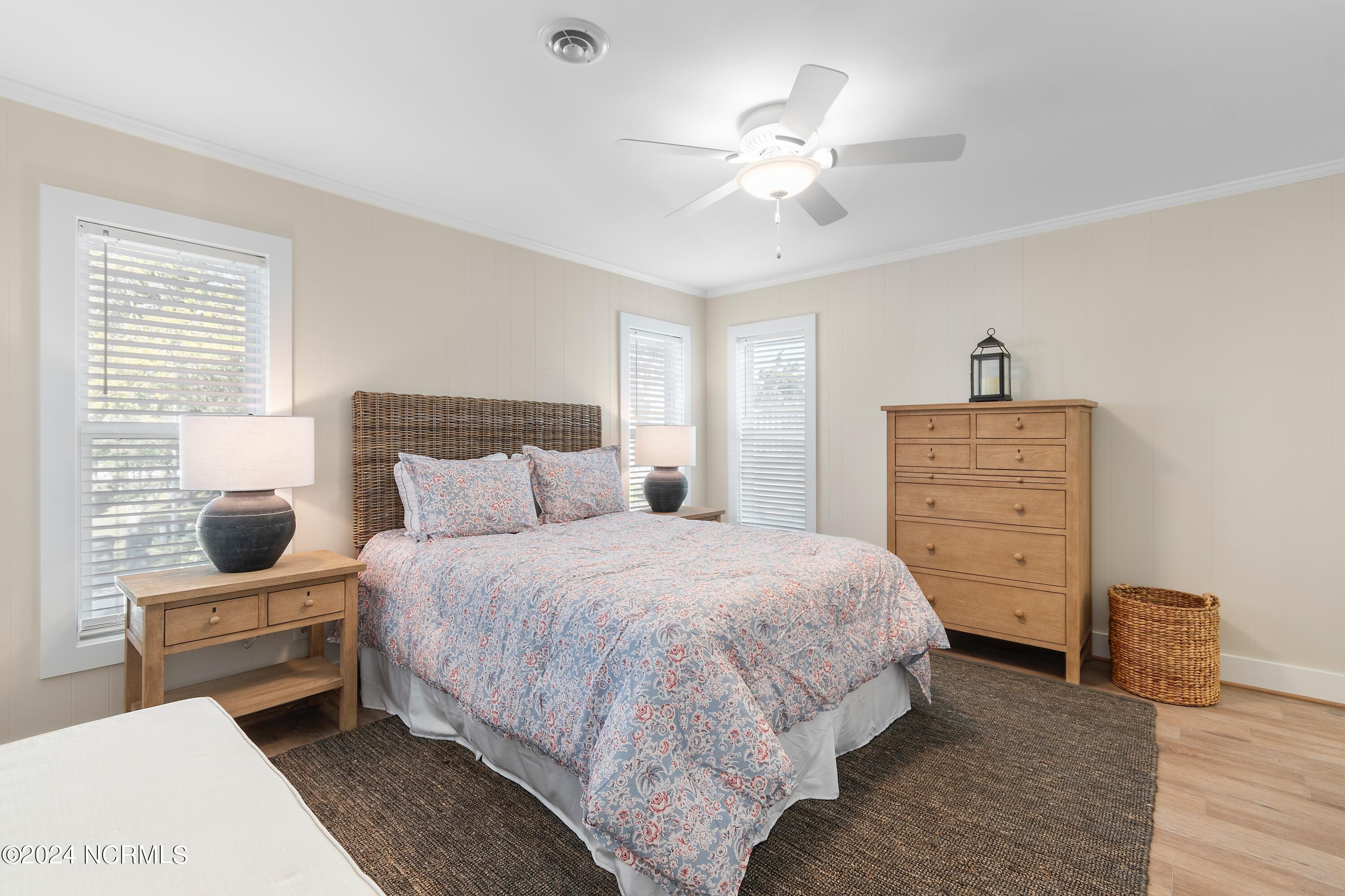 100437892 | Photo 31