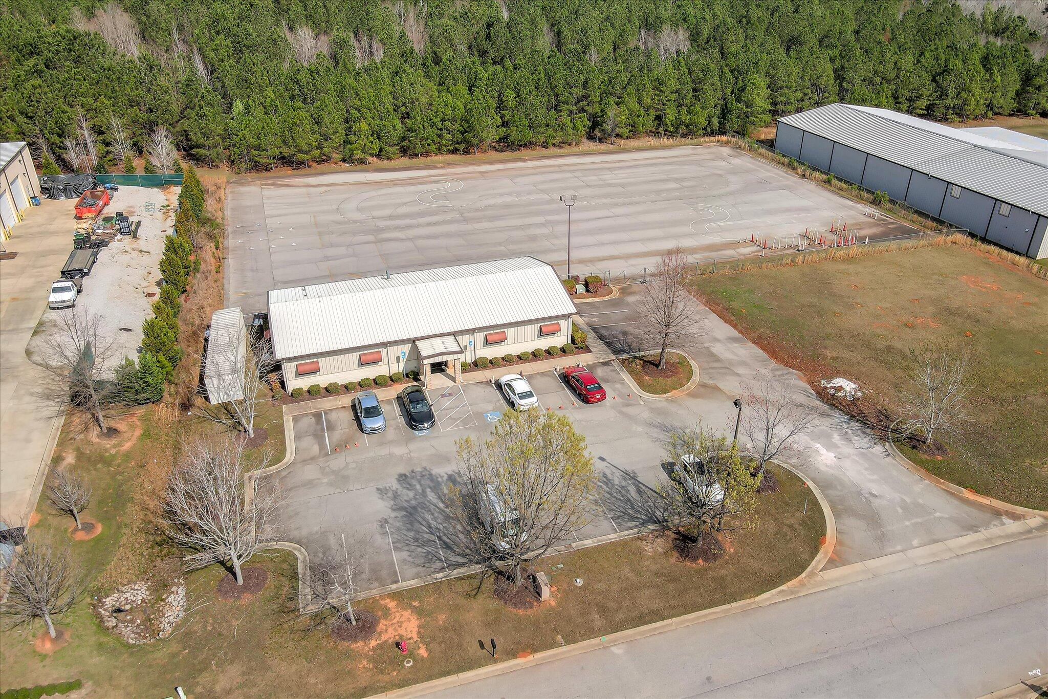 3825 Oak Grove Rd, Loganville, GA, 30052