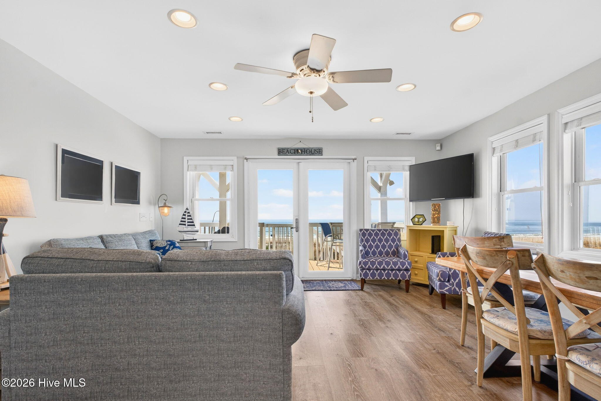 100558520 | Photo 10