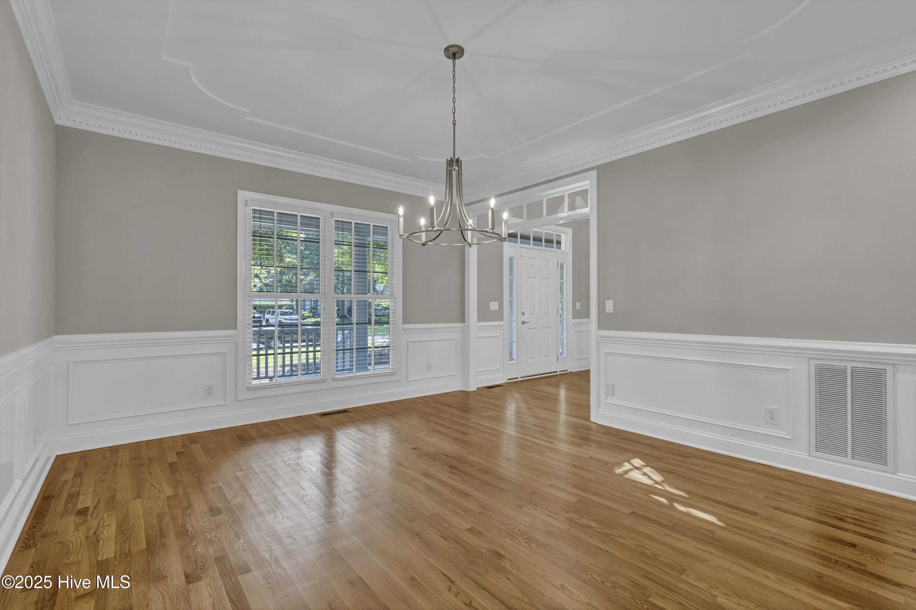 100516231 | Photo 15