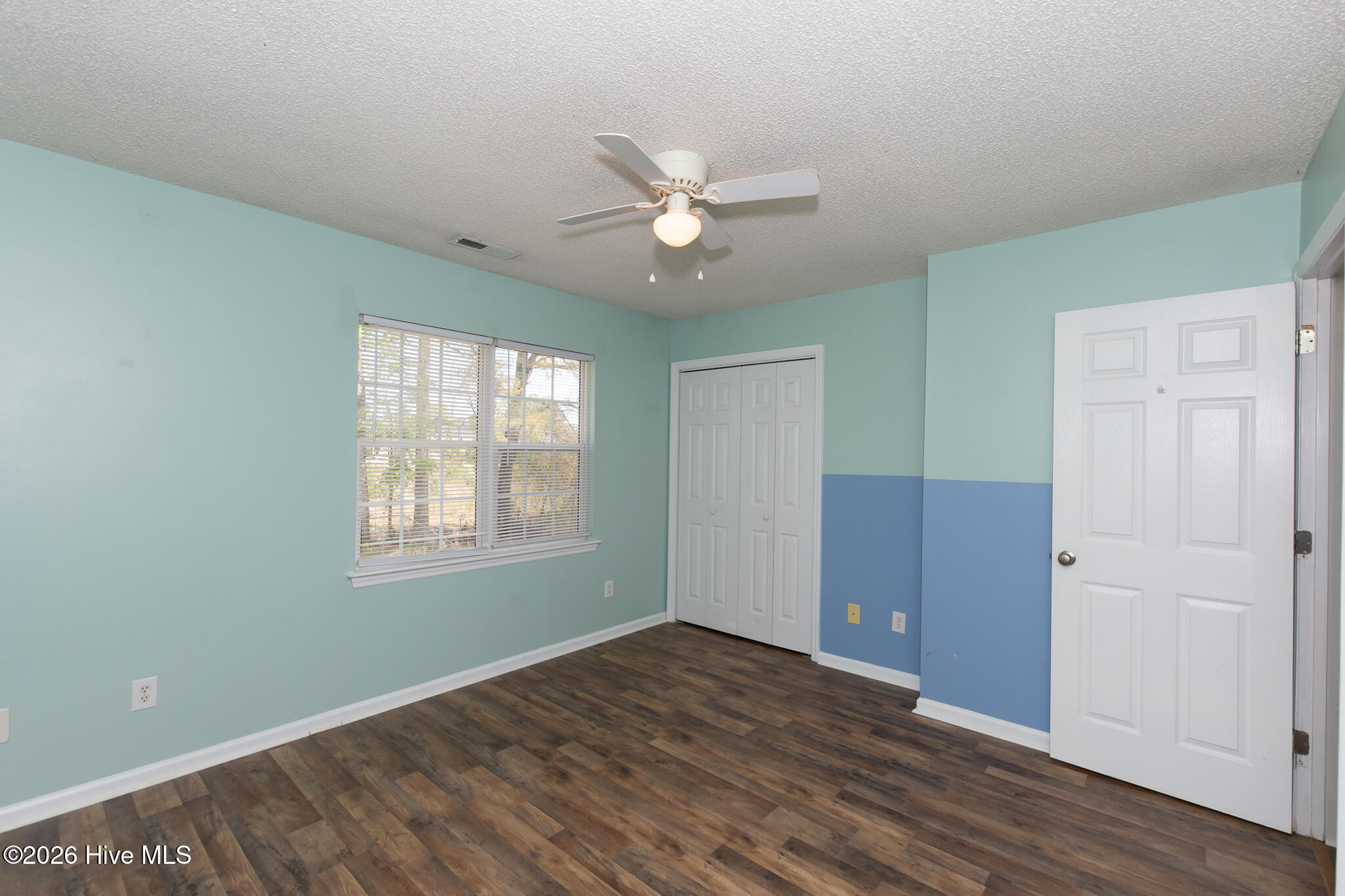 100564073 | Photo 19