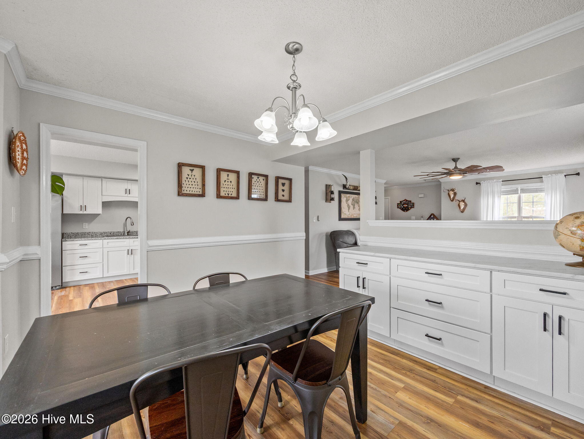 100566884 | Photo 11