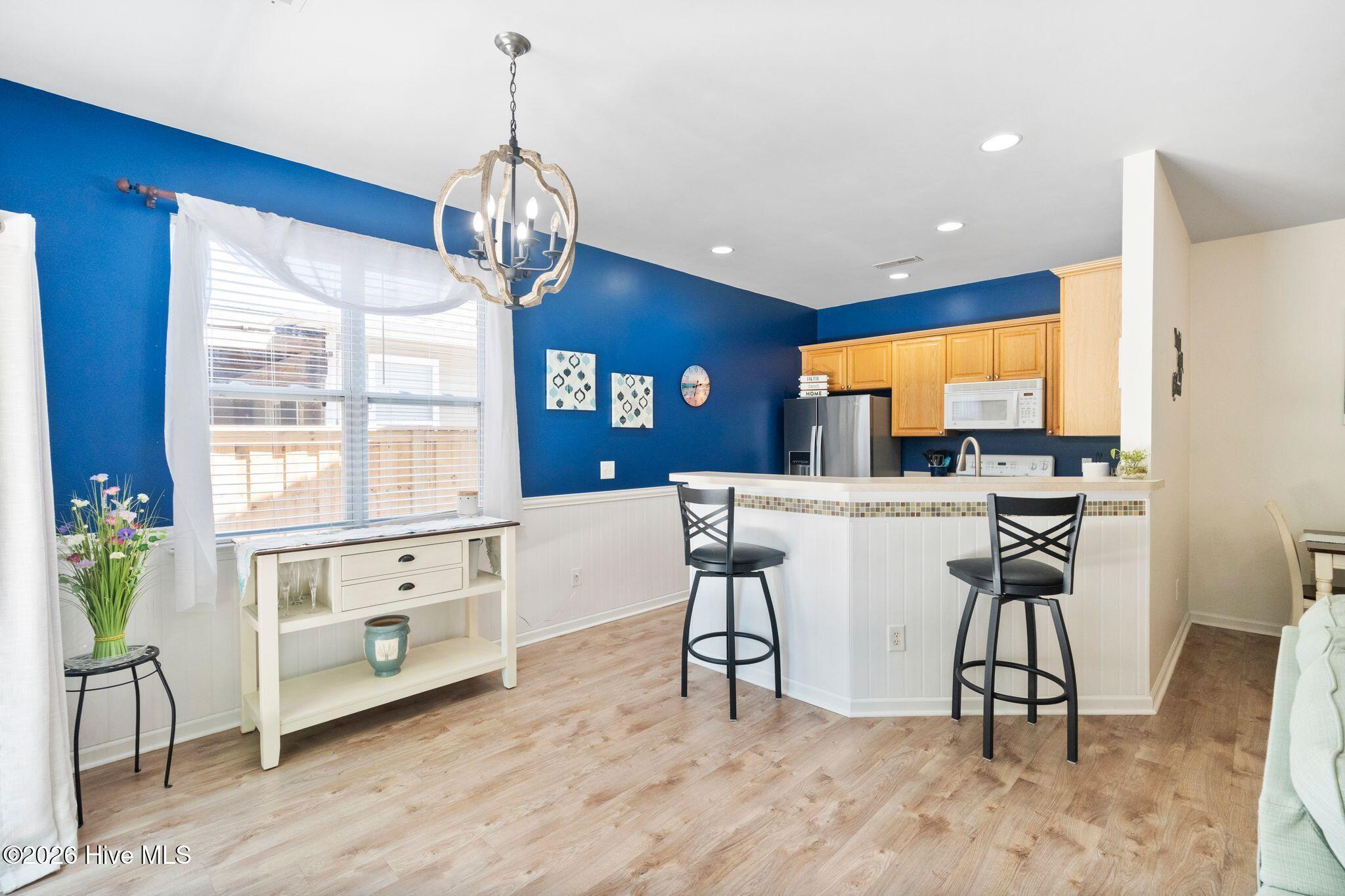 100570513 | Photo 17