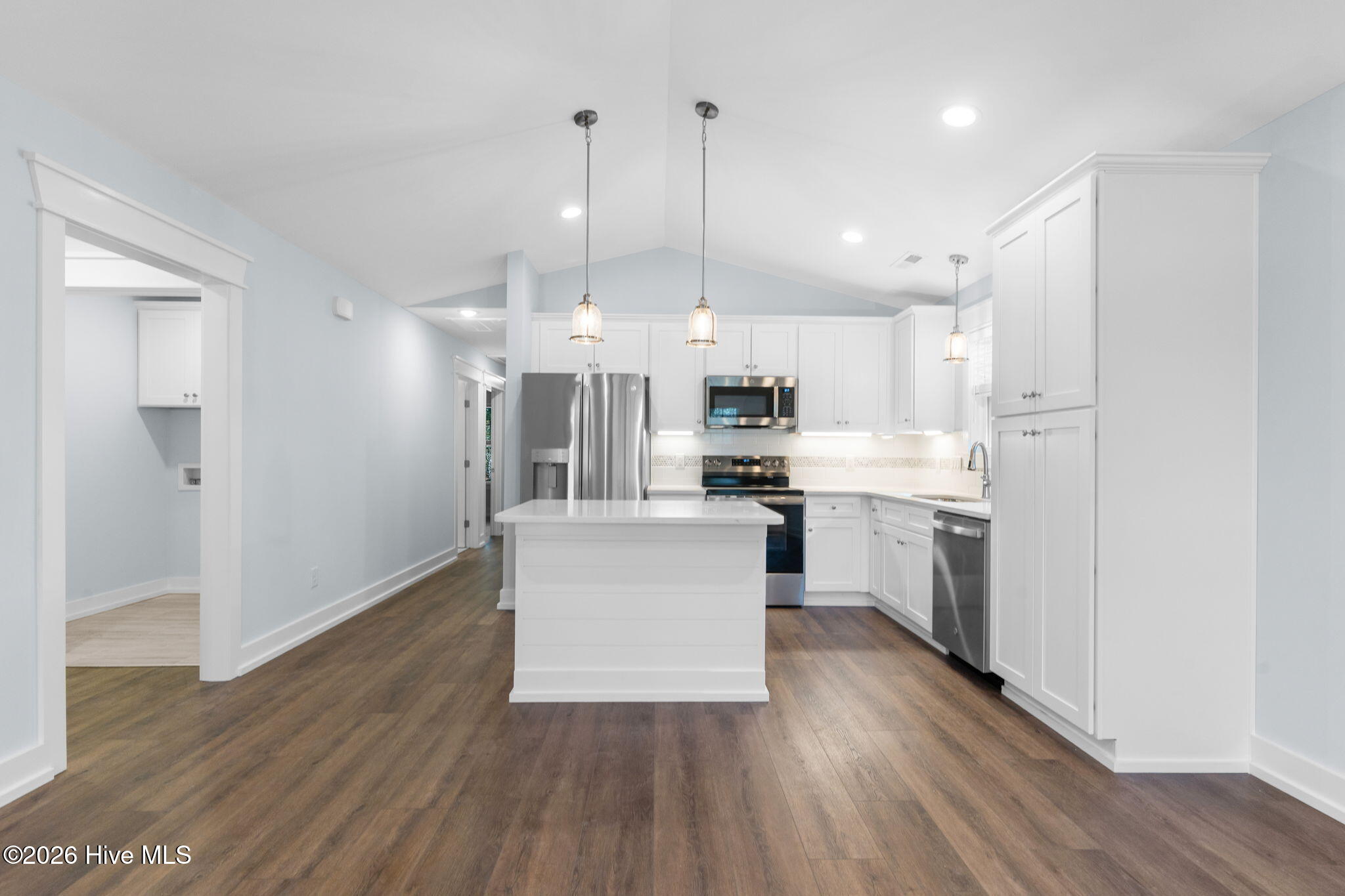 100527921 | Photo 22