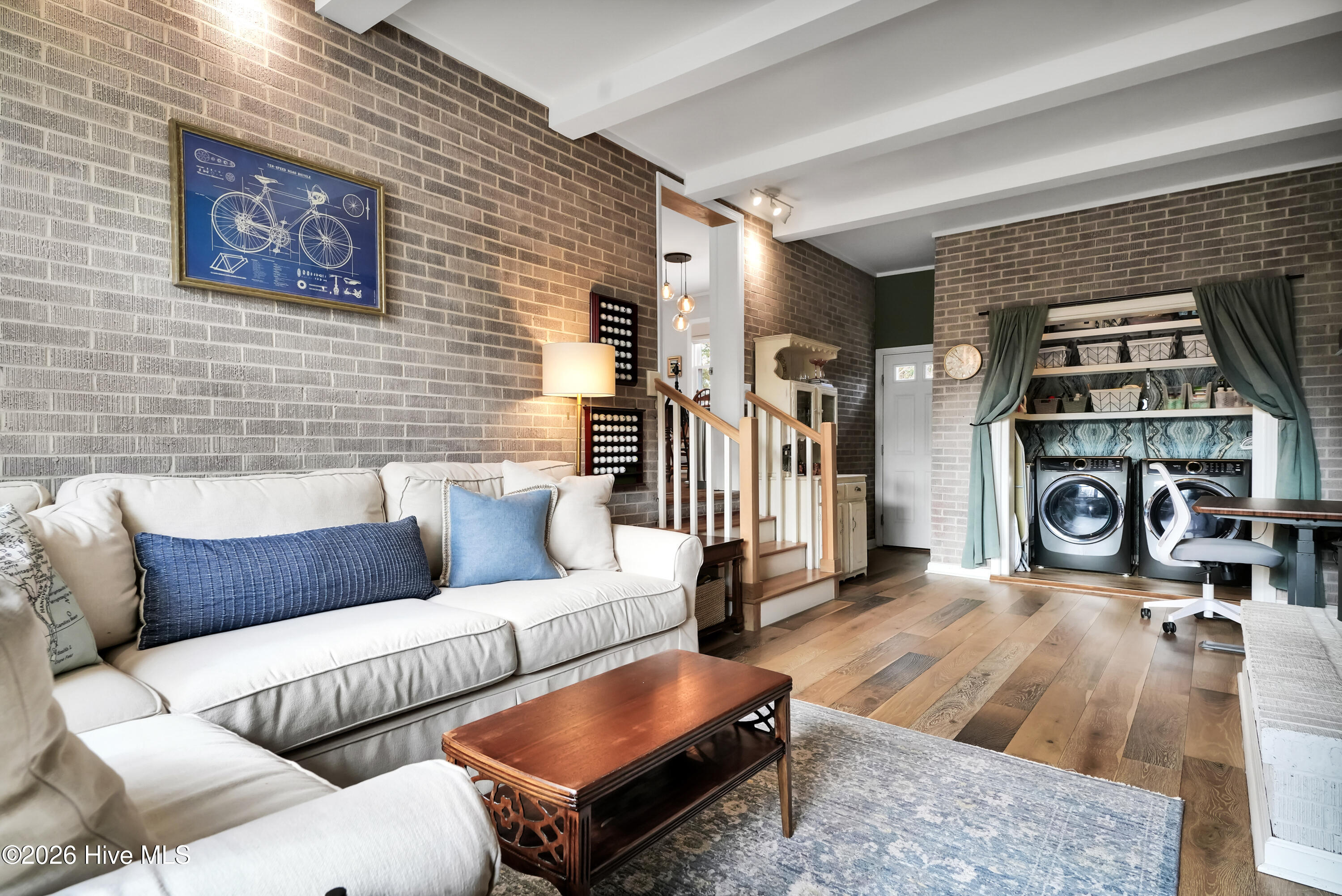 100557900 | Photo 15