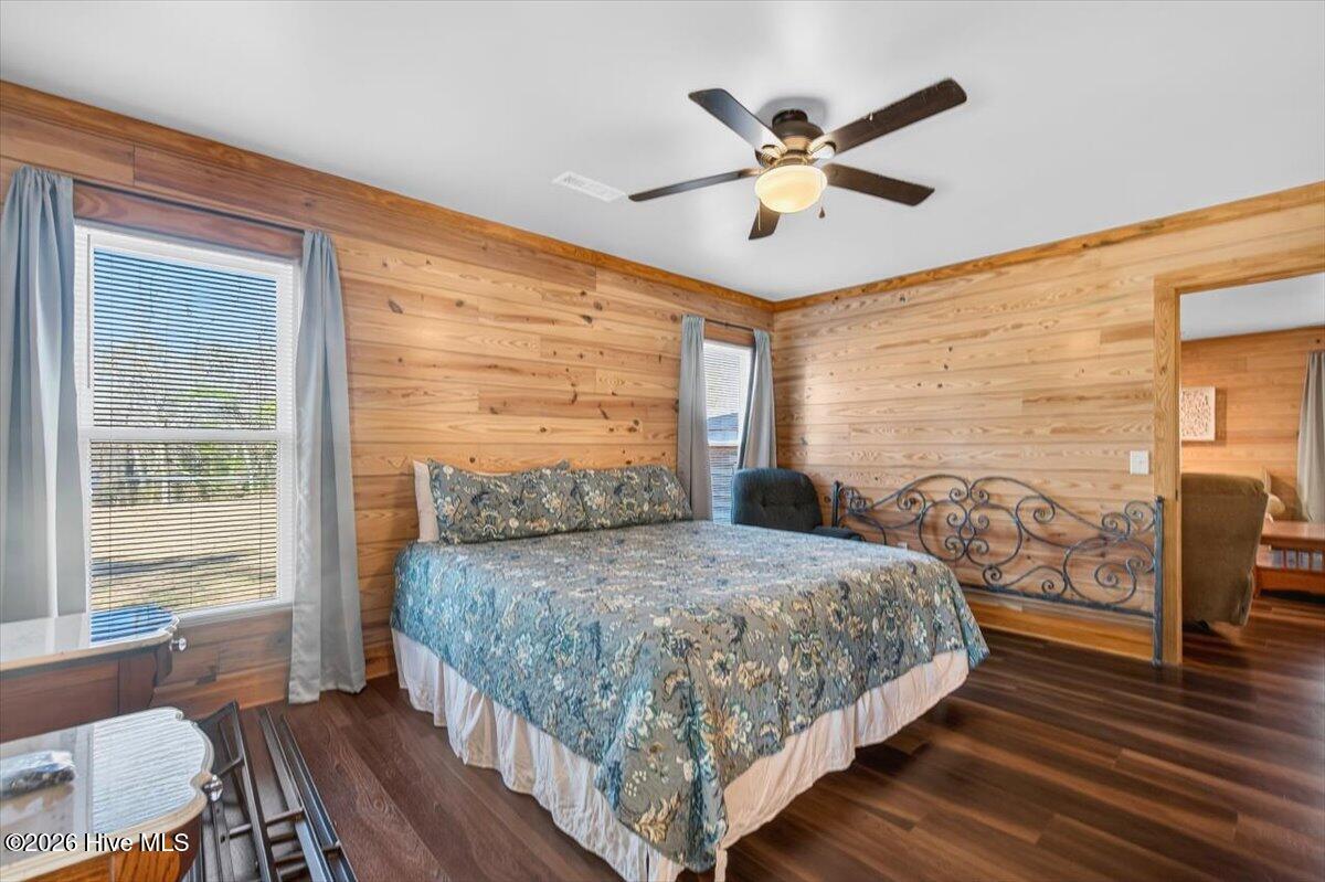 100551580 | Photo 22