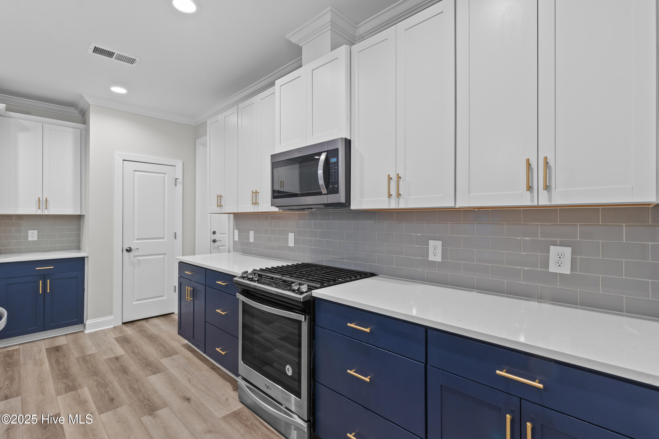 100561521 | Photo 14