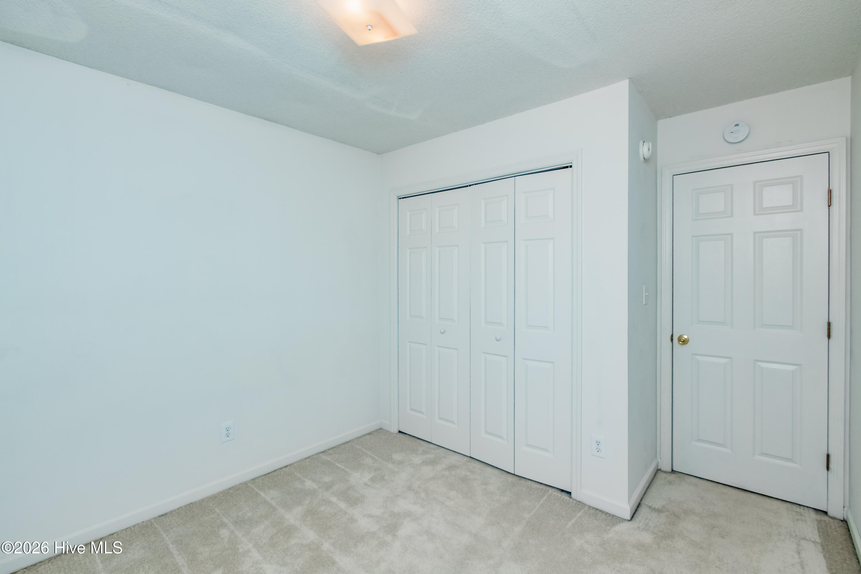 100547548 | Photo 24