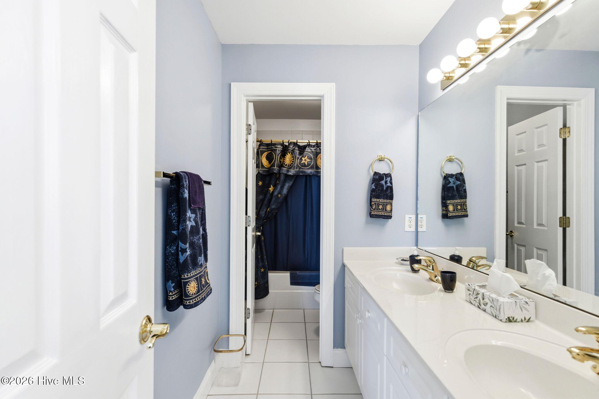 100564291 | Photo 48