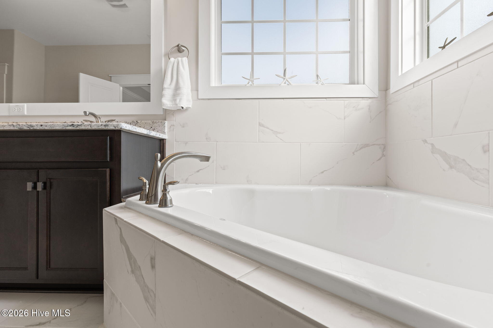 100555251 | Photo 30