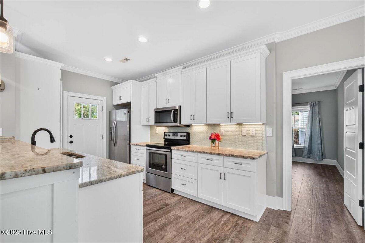 100531738 | Photo 20