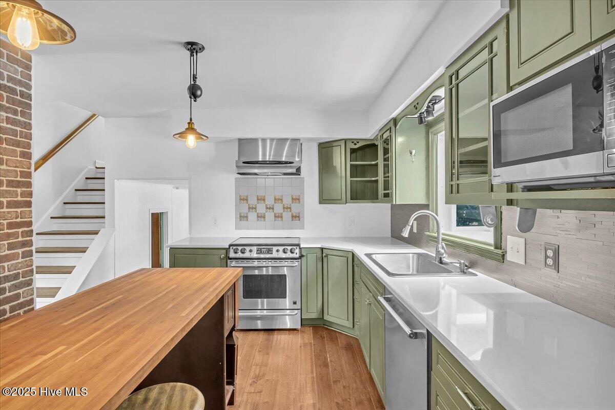 100540013 | Photo 18