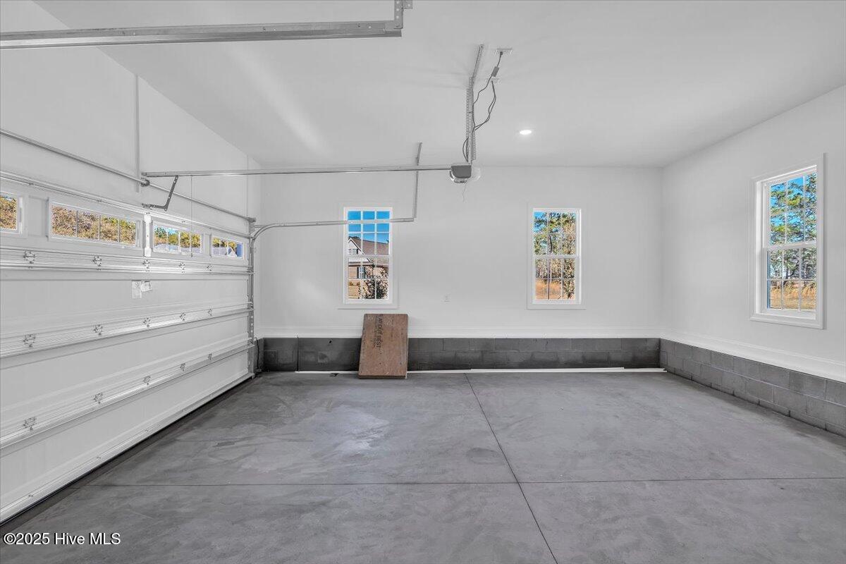 100451885 | Photo 56