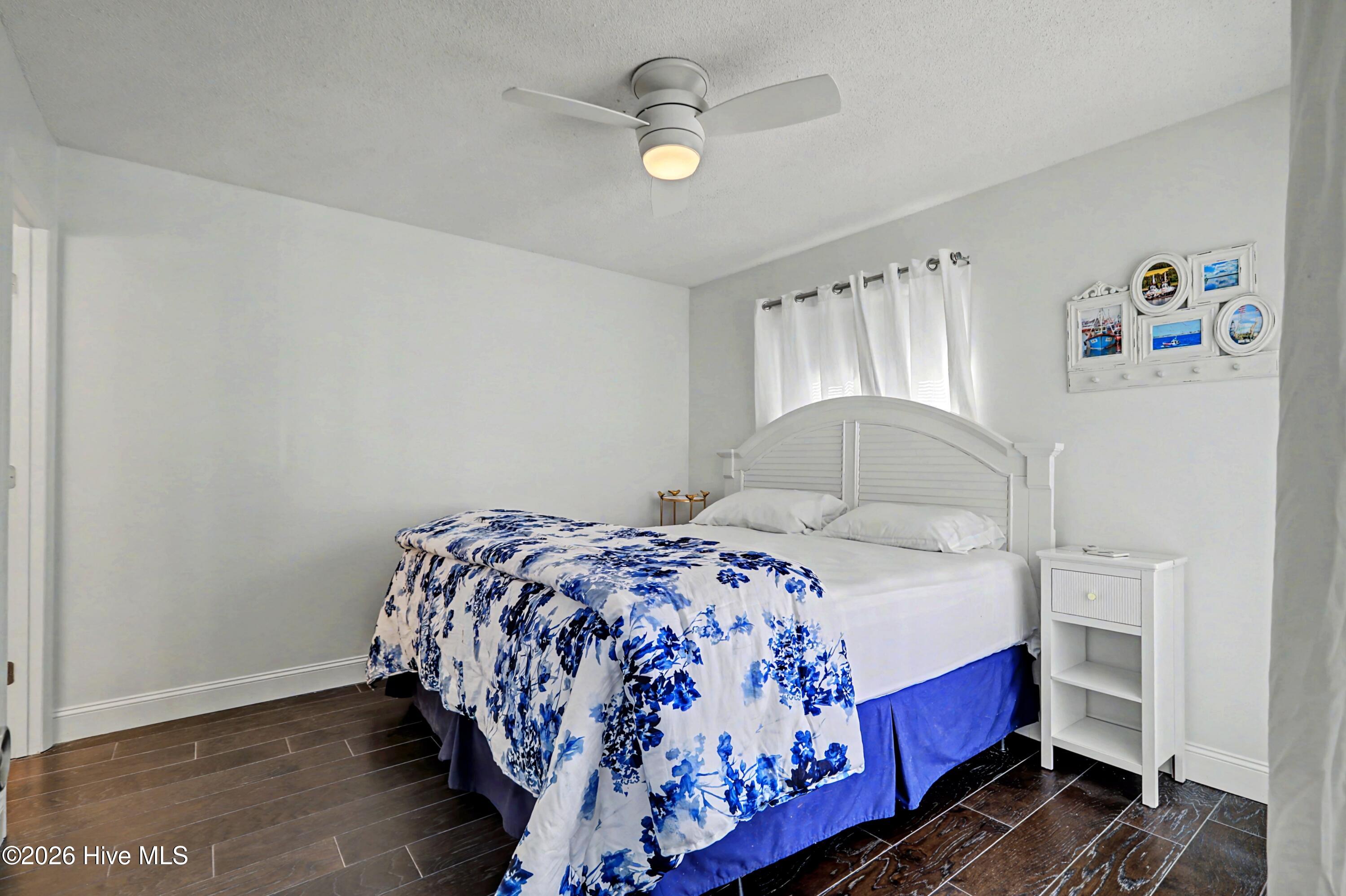 100561777 | Photo 15