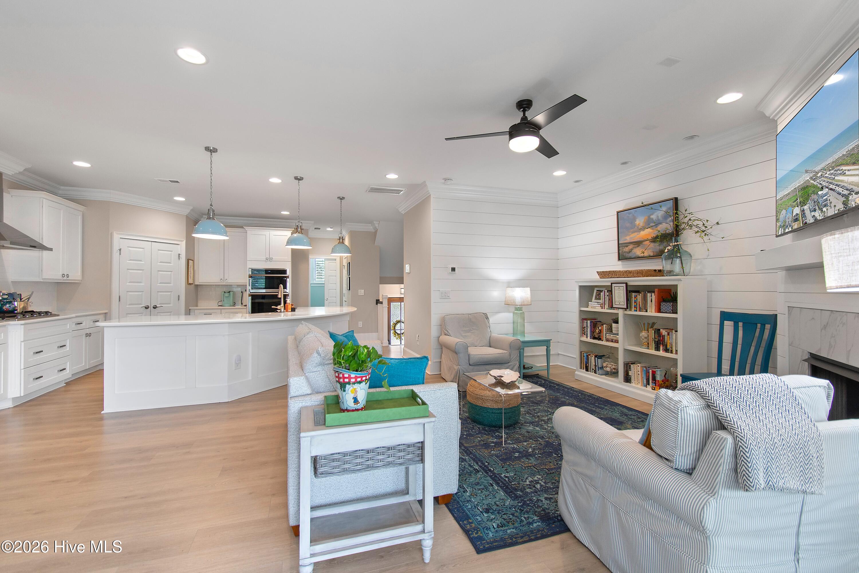 100556755 | Photo 12