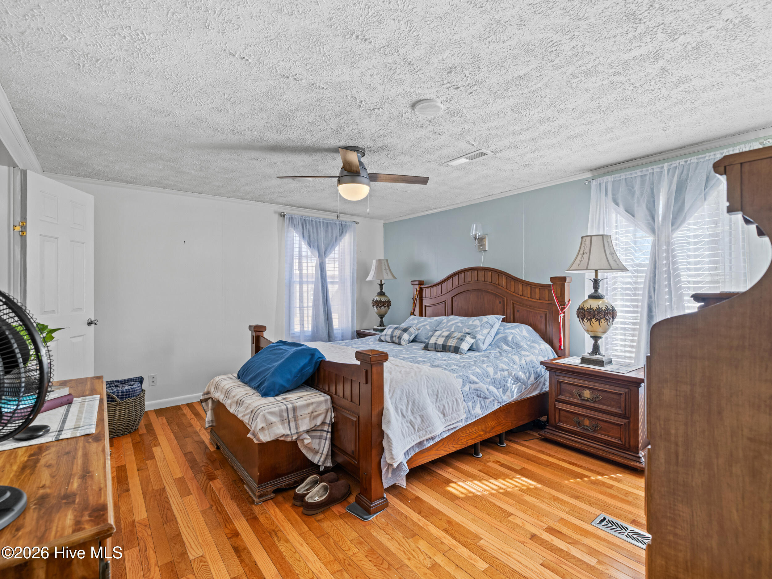 100556387 | Photo 27