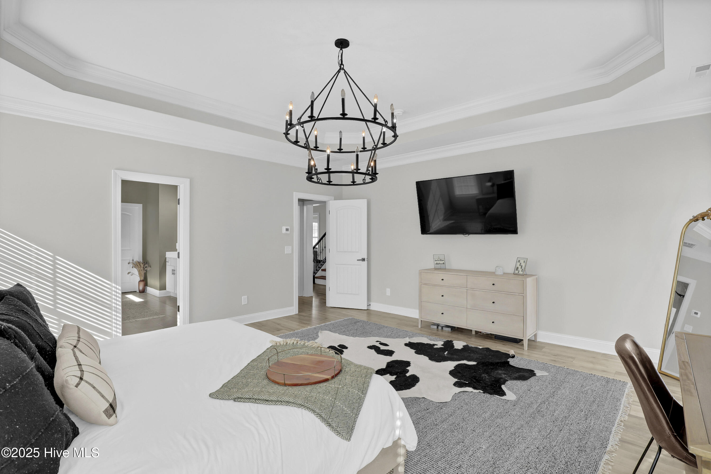 100546103 | Photo 21